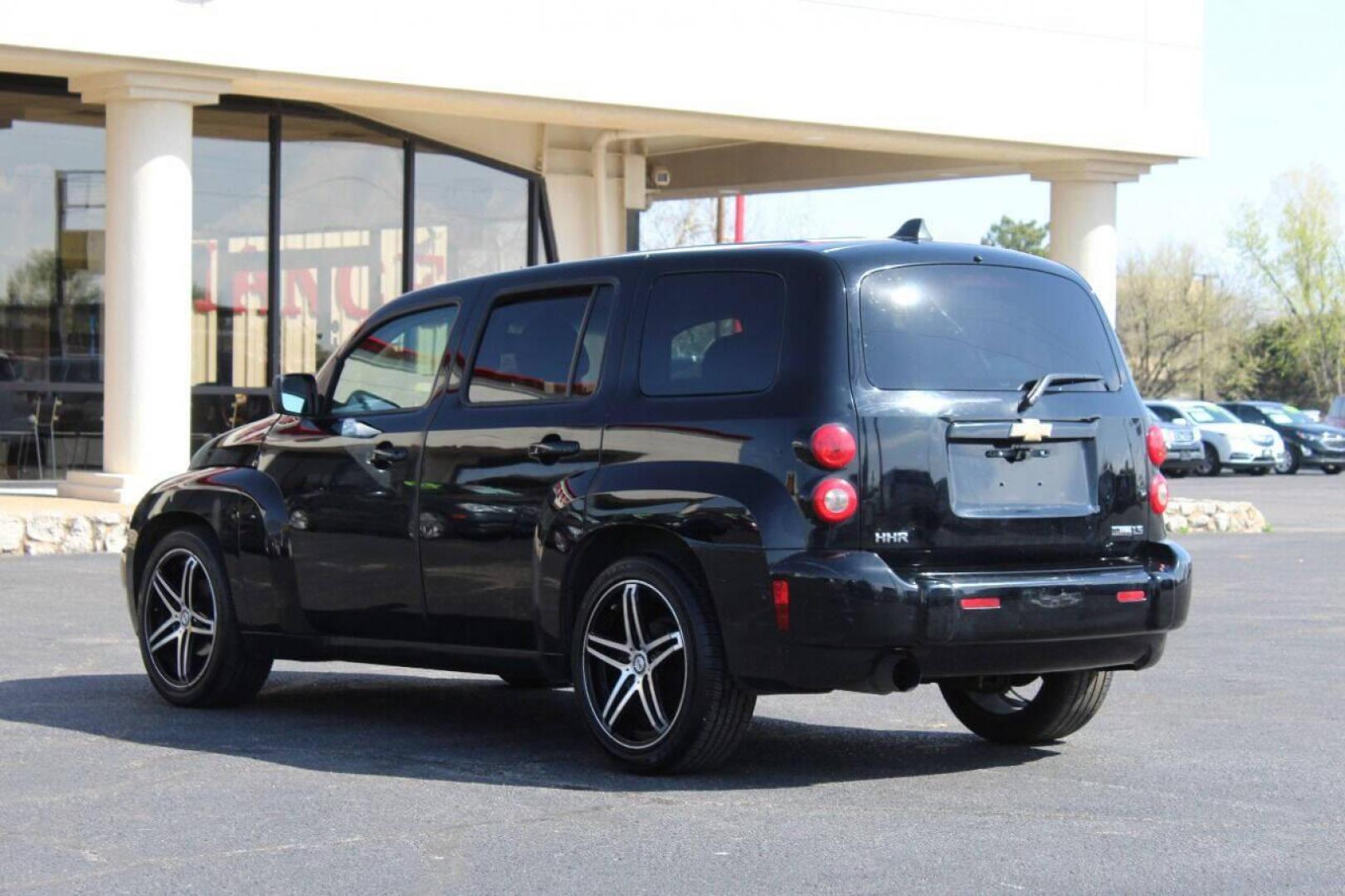 2009 Black /Gray Cloth Interior Chevrolet HHR LS (3GNCA33B09S) with an 2.2L L4 DOHC 16V engine, 5-Speed Manual transmission, located at 4301 NW 39th , Oklahoma City, OK, 73112, (405) 949-5600, 35.512135, -97.598671 - NO DRIVERS LICENCE - NO FULL COVERAGE INSURANCE - NO CREDIT CHECK. COME ON OVER TO SUPERSPORTS AND TAKE A LOOK AND TEST DRIVE PLEASE GIVE US A CALL AT (405) 949-5600. NO LICENCIA DE MANEJAR - NO SEGURO DE COBERTURA TOTAL - NO VERIFICACION DE CREDITO. POR FAVOR VENGAN A SUPERSPORTS, HECHE - Photo#5