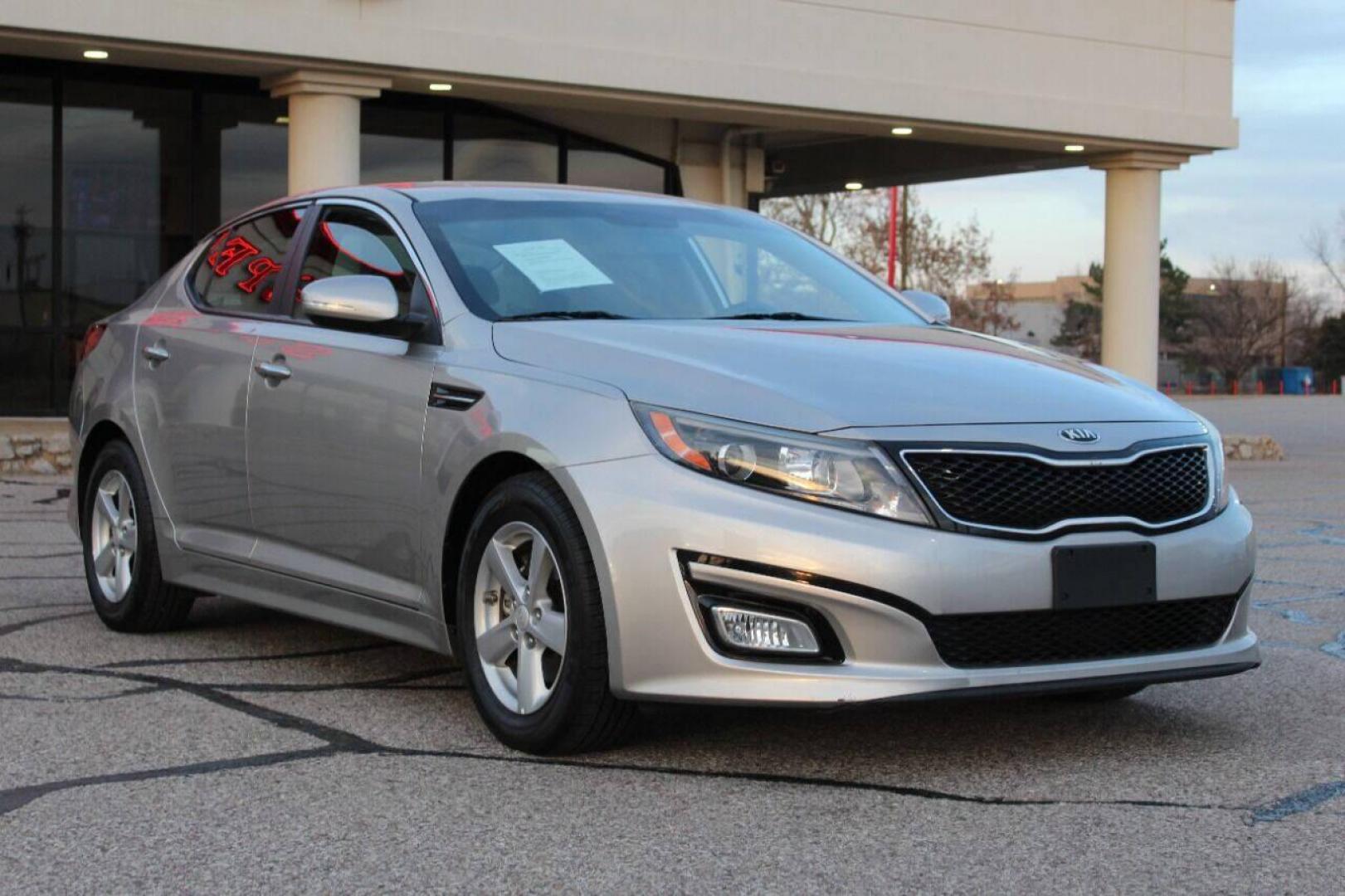 2015 Silver Kia Optima LX (5XXGM4A76FG) with an 2.4L L4 DOHC 16V engine, 6-Speed Automatic transmission, located at 4301 NW 39th , Oklahoma City, OK, 73112, (405) 949-5600, 35.512135, -97.598671 - NO DRIVERS LICENCE NO-FULL COVERAGE INSURANCE-NO CREDIT CHECK. COME ON OVER TO SUPERSPORTS AND TAKE A LOOK AND TEST DRIVE. PLEASE GIVE US A CALL AT (405) 949-5600. NO LICENSIA DE MANEJAR- NO SEGURO DE COBERTURA TOTAL- NO VERIFICACCION DE CREDITO. POR FAVOR VENGAN A SUPERSPORTS, ECHE UN - Photo#0