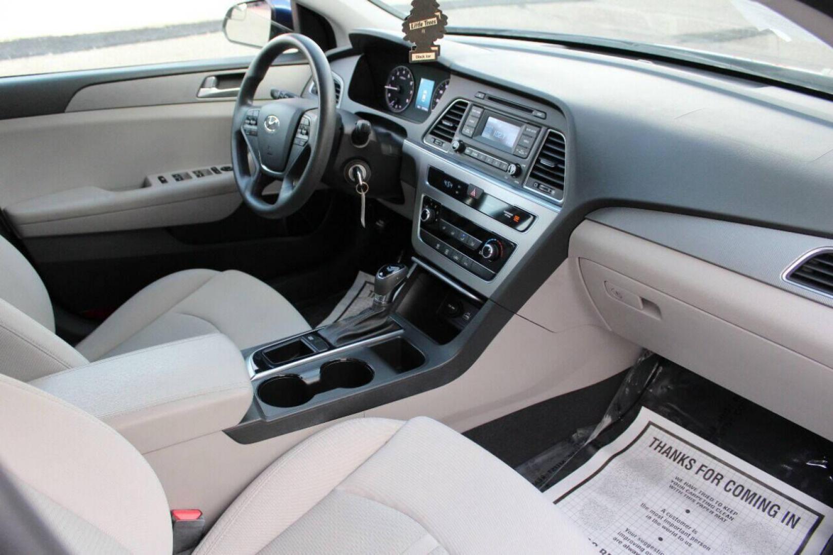 2015 Blue Hyundai Sonata ECO (5NPE24AF3FH) with an 1.6L L4 DOHC 16V engine, 7-Speed Automatic transmission, located at 4301 NW 39th , Oklahoma City, OK, 73112, (405) 949-5600, 35.512135, -97.598671 - NO DRIVERS LICENCE NO-FULL COVERAGE INSURANCE-NO CREDIT CHECK. COME ON OVER TO SUPERSPORTS AND TAKE A LOOK AND TEST DRIVE. PLEASE GIVE US A CALL AT (405) 949-5600. NO LICENSIA DE MANEJAR- NO SEGURO DE COBERTURA TOTAL- NO VERIFICACCION DE CREDITO. POR FAVOR VENGAN A SUPERSPORTS, ECHE UN - Photo#10