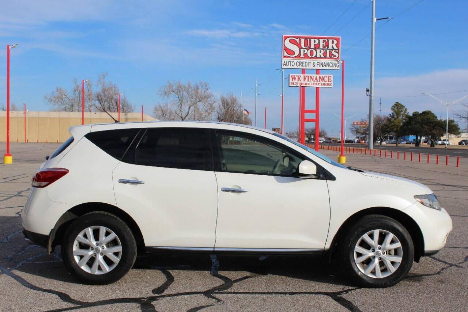 2012 White Nissan Murano SV (JN8AZ1MU3CW) with an 3.5L V6 DOHC 24V engine, Continuously Variable Transmission transmission, located at 4301 NW 39th , Oklahoma City, OK, 73112, (405) 949-5600, 35.512135, -97.598671 - NO DRIVERS LICENCE NO-FULL COVERAGE INSURANCE-NO CREDIT CHECK. COME ON OVER TO SUPERSPORTS AND TAKE A LOOK AND TEST DRIVE PLEASE GIVE US A CALL AT (405) 949-5600. NO LICENSIA DE MANEJAR- NO SEGURO DE COBERTURA TOTAL- NO VERIFICACCION DE CREDITO. POR FAVOR VENGAN A SUPERSPORTS, E - Photo#4