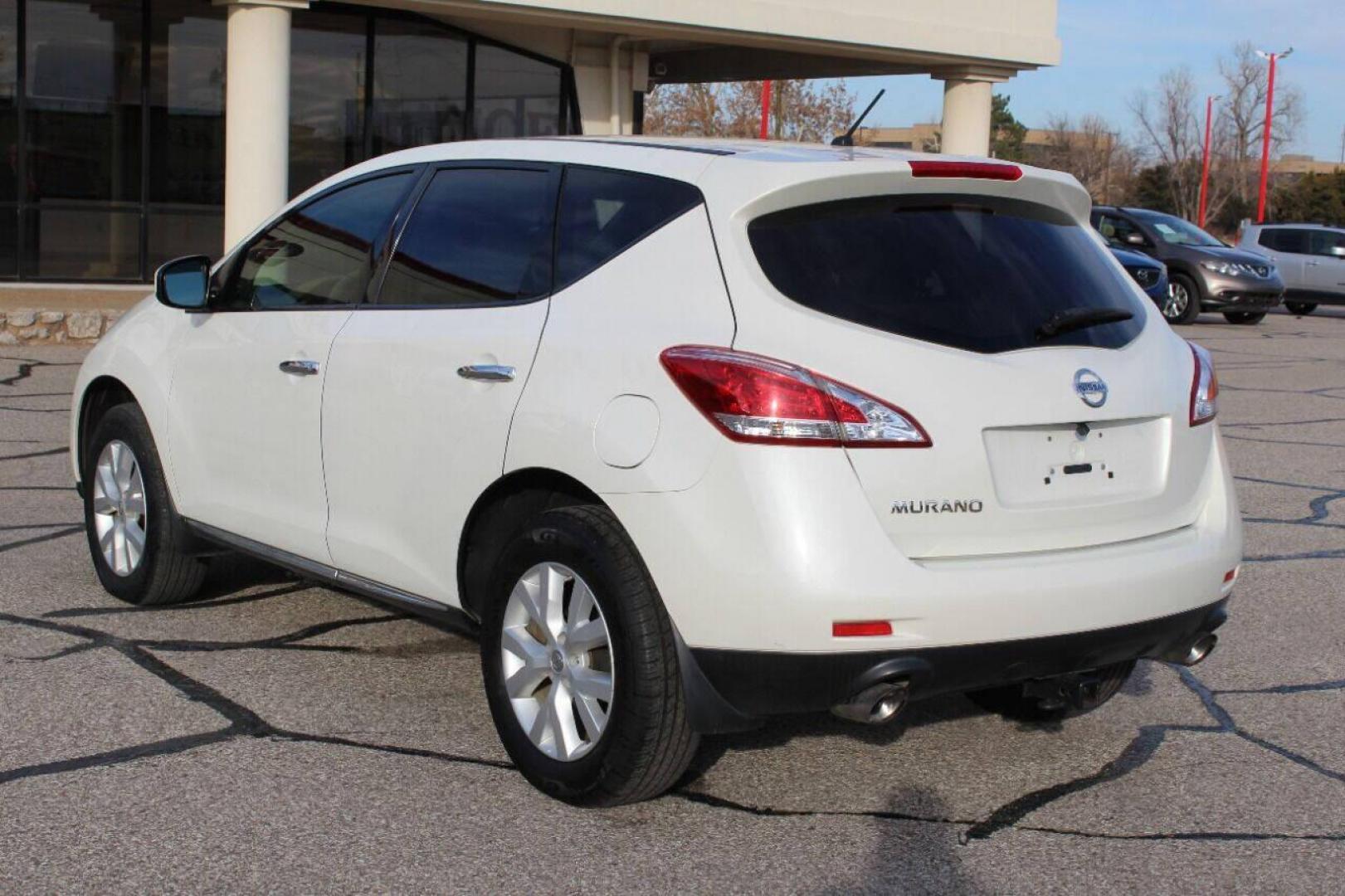 2012 White Nissan Murano SV (JN8AZ1MU3CW) with an 3.5L V6 DOHC 24V engine, Continuously Variable Transmission transmission, located at 4301 NW 39th , Oklahoma City, OK, 73112, (405) 949-5600, 35.512135, -97.598671 - NO DRIVERS LICENCE NO-FULL COVERAGE INSURANCE-NO CREDIT CHECK. COME ON OVER TO SUPERSPORTS AND TAKE A LOOK AND TEST DRIVE PLEASE GIVE US A CALL AT (405) 949-5600. NO LICENSIA DE MANEJAR- NO SEGURO DE COBERTURA TOTAL- NO VERIFICACCION DE CREDITO. POR FAVOR VENGAN A SUPERSPORTS, E - Photo#6