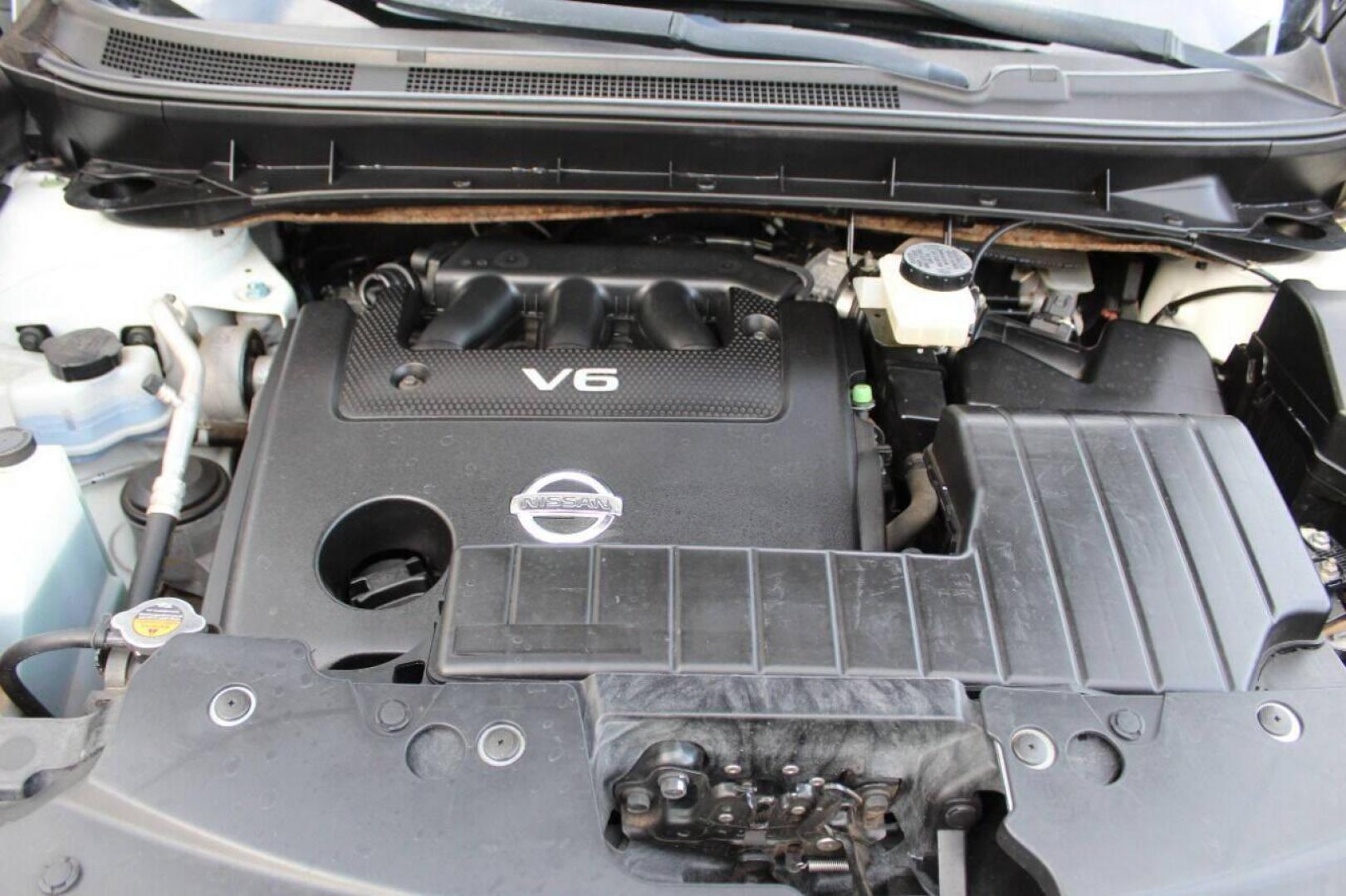 2012 White Nissan Murano SV (JN8AZ1MU3CW) with an 3.5L V6 DOHC 24V engine, Continuously Variable Transmission transmission, located at 4301 NW 39th , Oklahoma City, OK, 73112, (405) 949-5600, 35.512135, -97.598671 - NO DRIVERS LICENCE NO-FULL COVERAGE INSURANCE-NO CREDIT CHECK. COME ON OVER TO SUPERSPORTS AND TAKE A LOOK AND TEST DRIVE PLEASE GIVE US A CALL AT (405) 949-5600. NO LICENSIA DE MANEJAR- NO SEGURO DE COBERTURA TOTAL- NO VERIFICACCION DE CREDITO. POR FAVOR VENGAN A SUPERSPORTS, E - Photo#8