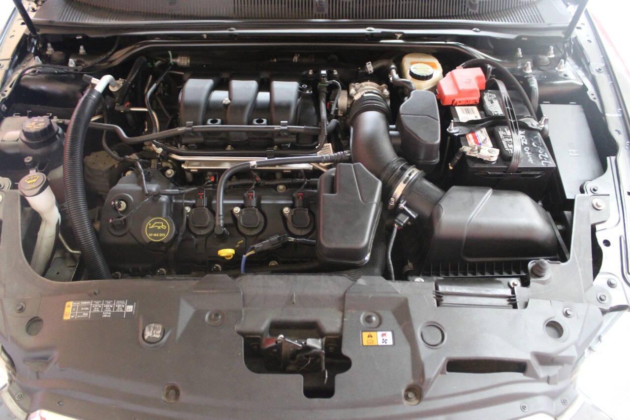 2015 Gray Ford Taurus SEL FWD (1FAHP2E86FG) with an 3.5L V6 3.5L V6 engine, Automatic 6-Speed transmission, located at 4301 NW 39th , Oklahoma City, OK, 73112, (405) 949-5600, 35.512135, -97.598671 - NO DRIVERS LICENCE -NO FULL COVERAGE INSURANCE - NO CREDIT CHECK. COME ON OVER TO SUPERSPORTS, TAKE A LOOK AND TEST DRIVE. PLEASE GIVE US A CALL AT (405) 949-5600. NO LICENCIA DE CONDUCIR - NO SEGURO DE COBERTURA TOTAL - NO VERIFICACION DE CREDITO. VISITENOS EN SUPERSPORTS, MIRE NUESTRO - Photo#7