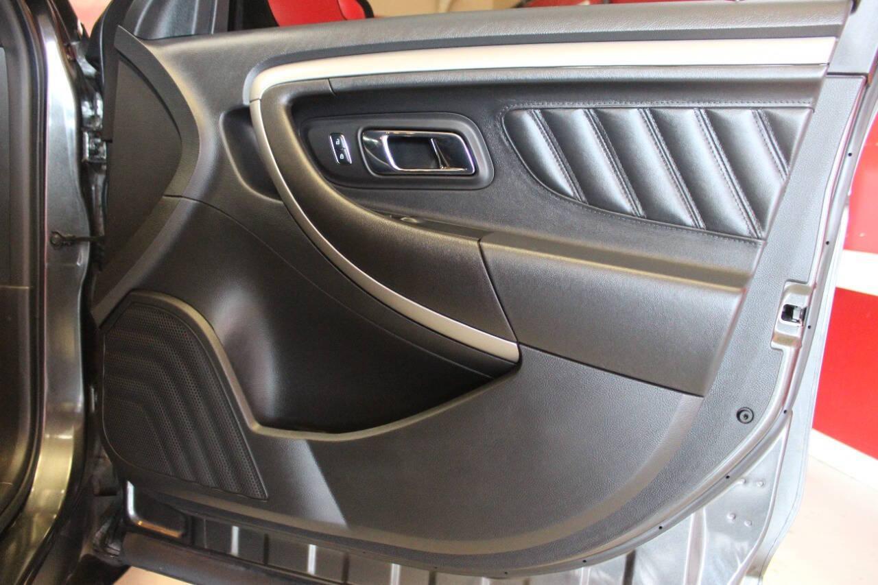2015 Gray Ford Taurus SEL FWD (1FAHP2E86FG) with an 3.5L V6 3.5L V6 engine, Automatic 6-Speed transmission, located at 4301 NW 39th , Oklahoma City, OK, 73112, (405) 949-5600, 35.512135, -97.598671 - NO DRIVERS LICENCE -NO FULL COVERAGE INSURANCE - NO CREDIT CHECK. COME ON OVER TO SUPERSPORTS, TAKE A LOOK AND TEST DRIVE. PLEASE GIVE US A CALL AT (405) 949-5600. NO LICENCIA DE CONDUCIR - NO SEGURO DE COBERTURA TOTAL - NO VERIFICACION DE CREDITO. VISITENOS EN SUPERSPORTS, MIRE NUESTRO - Photo#9