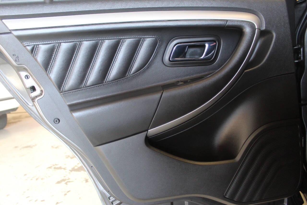 2015 Gray Ford Taurus SEL FWD (1FAHP2E86FG) with an 3.5L V6 3.5L V6 engine, Automatic 6-Speed transmission, located at 4301 NW 39th , Oklahoma City, OK, 73112, (405) 949-5600, 35.512135, -97.598671 - NO DRIVERS LICENCE -NO FULL COVERAGE INSURANCE - NO CREDIT CHECK. COME ON OVER TO SUPERSPORTS, TAKE A LOOK AND TEST DRIVE. PLEASE GIVE US A CALL AT (405) 949-5600. NO LICENCIA DE CONDUCIR - NO SEGURO DE COBERTURA TOTAL - NO VERIFICACION DE CREDITO. VISITENOS EN SUPERSPORTS, MIRE NUESTRO - Photo#14