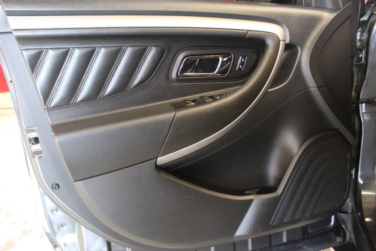 2015 Gray Ford Taurus SEL FWD (1FAHP2E86FG) with an 3.5L V6 3.5L V6 engine, Automatic 6-Speed transmission, located at 4301 NW 39th , Oklahoma City, OK, 73112, (405) 949-5600, 35.512135, -97.598671 - NO DRIVERS LICENCE -NO FULL COVERAGE INSURANCE - NO CREDIT CHECK. COME ON OVER TO SUPERSPORTS, TAKE A LOOK AND TEST DRIVE. PLEASE GIVE US A CALL AT (405) 949-5600. NO LICENCIA DE CONDUCIR - NO SEGURO DE COBERTURA TOTAL - NO VERIFICACION DE CREDITO. VISITENOS EN SUPERSPORTS, MIRE NUESTRO - Photo#16