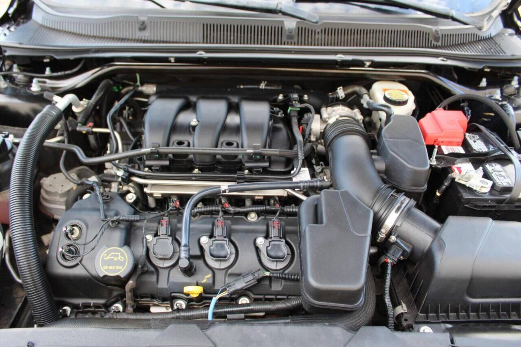 2015 Gray Ford Taurus (1FAHP2E86FG) with an 3.5L V6 3.5L V6 engine, Automatic 6-Speed transmission, located at 4301 NW 39th , Oklahoma City, OK, 73112, (405) 949-5600, 35.512135, -97.598671 - NO DRIVERS LICENCE NO-FULL COVERAGE INSURANCE-NO CREDIT CHECK. COME ON OVER TO SUPERSPORTS AND TAKE A LOOK AND TEST DRIVE PLEASE GIVE US A CALL AT (405) 949-5600. NO LICENSIA DE MANEJAR- NO SEGURO DE COBERTURA TOTAL- NO VERIFICACCION DE CREDITO. POR FAVOR VENGAN A SUPERSPORTS, E - Photo #6
