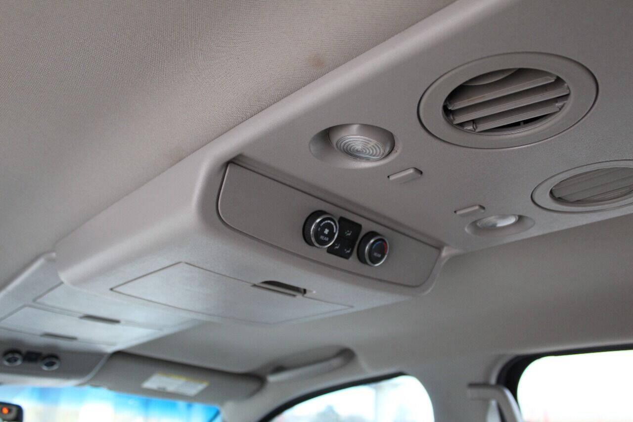2015 Burgundy Nissan Armada SL 2WD (5N1BA0ND0FN) with an 5.6L V8 5.6L V8 engine, Automatic 5-Speed transmission, located at 4301 NW 39th , Oklahoma City, OK, 73112, (405) 949-5600, 35.512135, -97.598671 - Hablamos espanol. SPEND SMART --- BUY FROM SUPER SPORTS. ALL PRICES, DOWN PAYMENTS, PAYMENTS, AND FINANCE TERMS ARE NEGOTIABLE AT THE TIME OF APPROVAL. WE WILL WORK WITH YOU TO FIT YOUR BUDGET. WE WILL EVEN LOWER AND ADJUST THE NUMBERS TO HELP MAKE THE VEHICLE MORE AFFORDABLE FOR YOU.- Photo#18