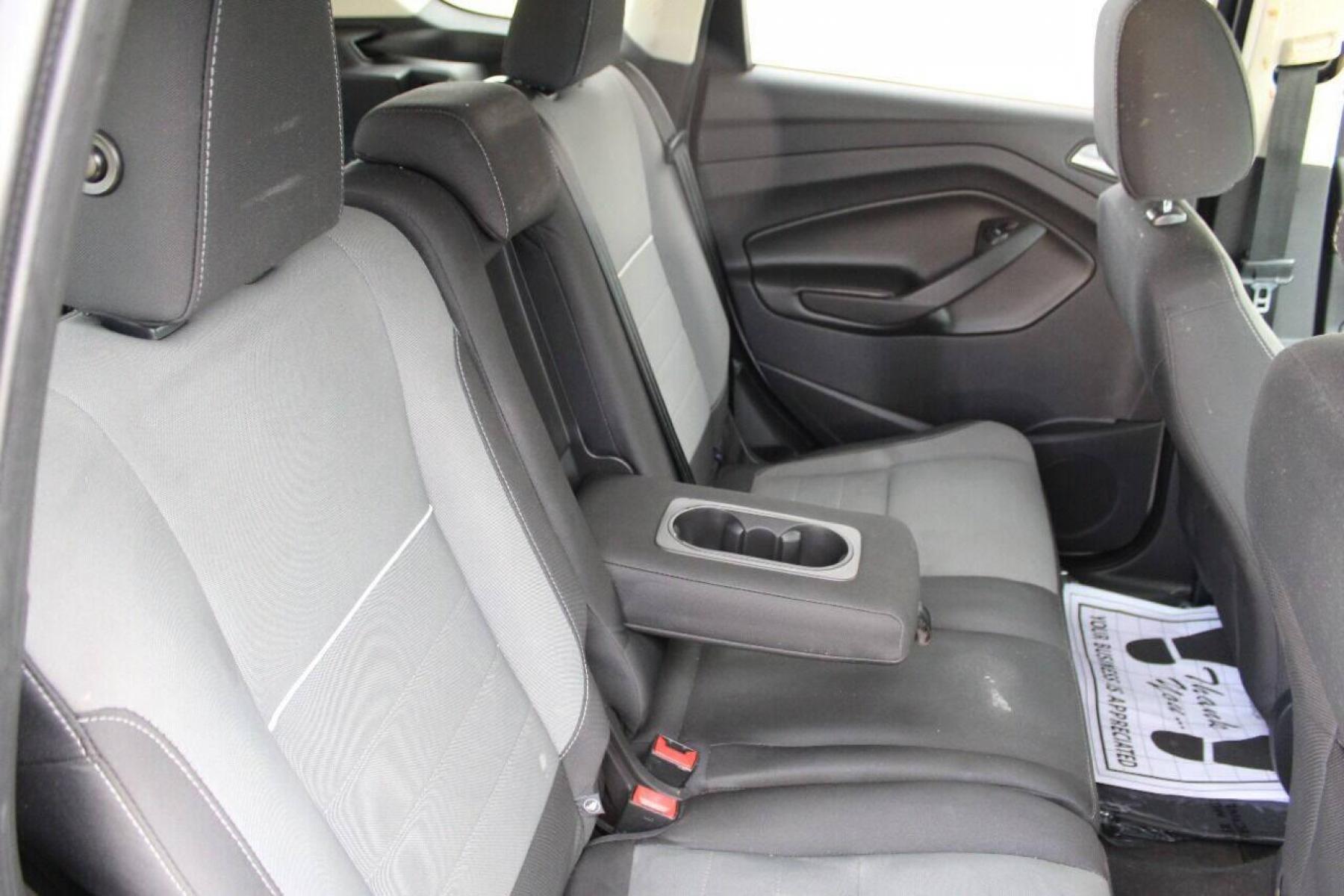 2014 Silver Ford Escape (1FMCU0GX3EU) with an 1.6L I4 Turbocharger 1.6L I4 engine, Automatic 6-Speed transmission, located at 4301 NW 39th , Oklahoma City, OK, 73112, (405) 949-5600, 35.512135, -97.598671 - NO DRIVERS LICENCE NO-FULL COVERAGE INSURANCE-NO CREDIT CHECK. COME ON OVER TO SUPERSPORTS AND TAKE A LOOK AND TEST DRIVE PLEASE GIVE US A CALL AT (405) 949-5600. NO LICENSIA DE MANEJAR- NO SEGURO DE COBERTURA TOTAL- NO VERIFICACCION DE CREDITO. POR FAVOR VENGAN A SUPERSPORTS, E - Photo #10