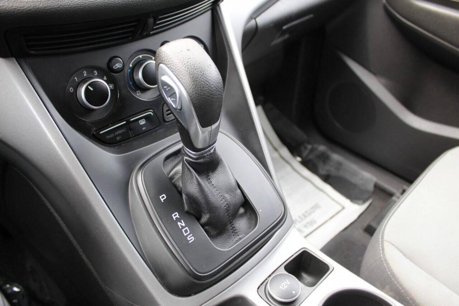 2014 Silver Ford Escape (1FMCU0GX3EU) with an 1.6L I4 Turbocharger 1.6L I4 engine, Automatic 6-Speed transmission, located at 4301 NW 39th , Oklahoma City, OK, 73112, (405) 949-5600, 35.512135, -97.598671 - NO DRIVERS LICENCE NO-FULL COVERAGE INSURANCE-NO CREDIT CHECK. COME ON OVER TO SUPERSPORTS AND TAKE A LOOK AND TEST DRIVE PLEASE GIVE US A CALL AT (405) 949-5600. NO LICENSIA DE MANEJAR- NO SEGURO DE COBERTURA TOTAL- NO VERIFICACCION DE CREDITO. POR FAVOR VENGAN A SUPERSPORTS, E - Photo #20