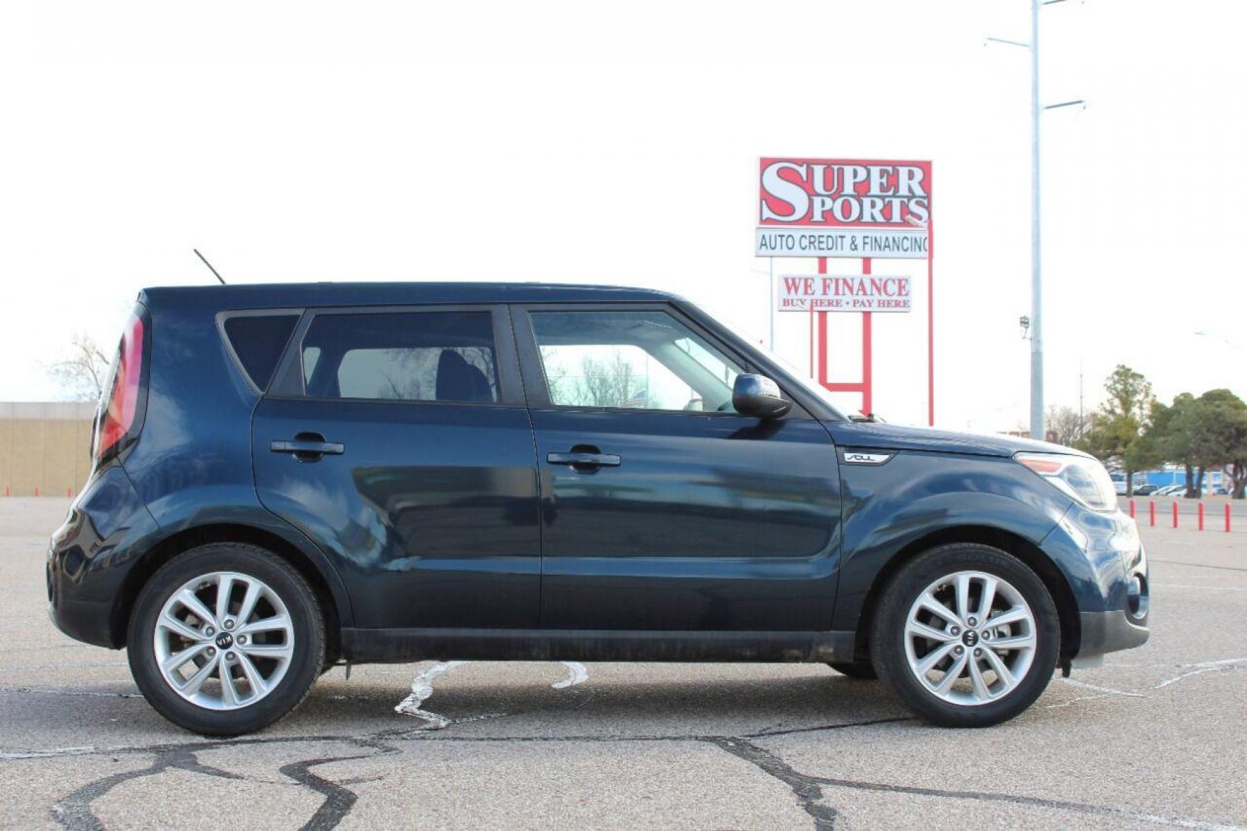 2017 Blue Kia Soul (KNDJP3A52H7) with an 2.0L I4 2.0L I4 engine, Automatic 6-Speed transmission, located at 4301 NW 39th , Oklahoma City, OK, 73112, (405) 949-5600, 35.512135, -97.598671 - NO DRIVERS LICENCE NO-FULL COVERAGE INSURANCE-NO CREDIT CHECK. COME ON OVER TO SUPERSPORTS AND TAKE A LOOK AND TEST DRIVE PLEASE GIVE US A CALL AT (405) 949-5600. NO LICENSIA DE MANEJAR- NO SEGURO DE COBERTURA TOTAL- NO VERIFICACCION DE CREDITO. POR FAVOR VENGAN A SUPERSPORTS, E - Photo #3