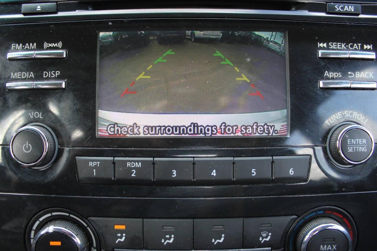 2015 Silver Nissan Altima 2.5 S (1N4AL3AP7FC) with an 2.5L L4 DOHC 16V engine, Continuously Variable Transmission transmission, located at 4301 NW 39th , Oklahoma City, OK, 73112, (405) 949-5600, 35.512135, -97.598671 - NO DRIVERS LICENCE -NO FULL COVERAGE INSURANCE - NO CREDIT CHECK. COME ON OVER TO SUPERSPORTS, TAKE A LOOK AND TEST DRIVE. PLEASE GIVE US A CALL AT (405) 949-5600. NO LICENCIA DE CONDUCIR - NO SEGURO DE COBERTURA TOTAL - NO VERIFICACION DE CREDITO. VISITENOS EN SUPERSPORTS, MIRE NUESTRO - Photo#19