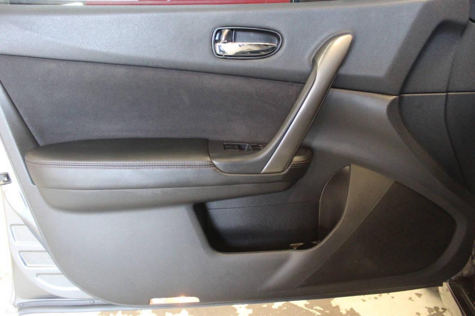 2014 Gray Nissan Maxima SV (1N4AA5AP4EC) with an 3.5L V6 DOHC 24V engine, Continuously Variable Transmission transmission, located at 4301 NW 39th , Oklahoma City, OK, 73112, (405) 949-5600, 35.512135, -97.598671 - NO DRIVERS LICENCE NO-FULL COVERAGE INSURANCE-NO CREDIT CHECK. COME ON OVER TO SUPERSPORTS AND TAKE A LOOK AND TEST DRIVE. PLEASE GIVE US A CALL AT (405) 949-5600. NO LICENSIA DE MANEJAR- NO SEGURO DE COBERTURA TOTAL- NO VERIFICACCION DE CREDITO. POR FAVOR VENGAN A SUPERSPORTS, - Photo#16