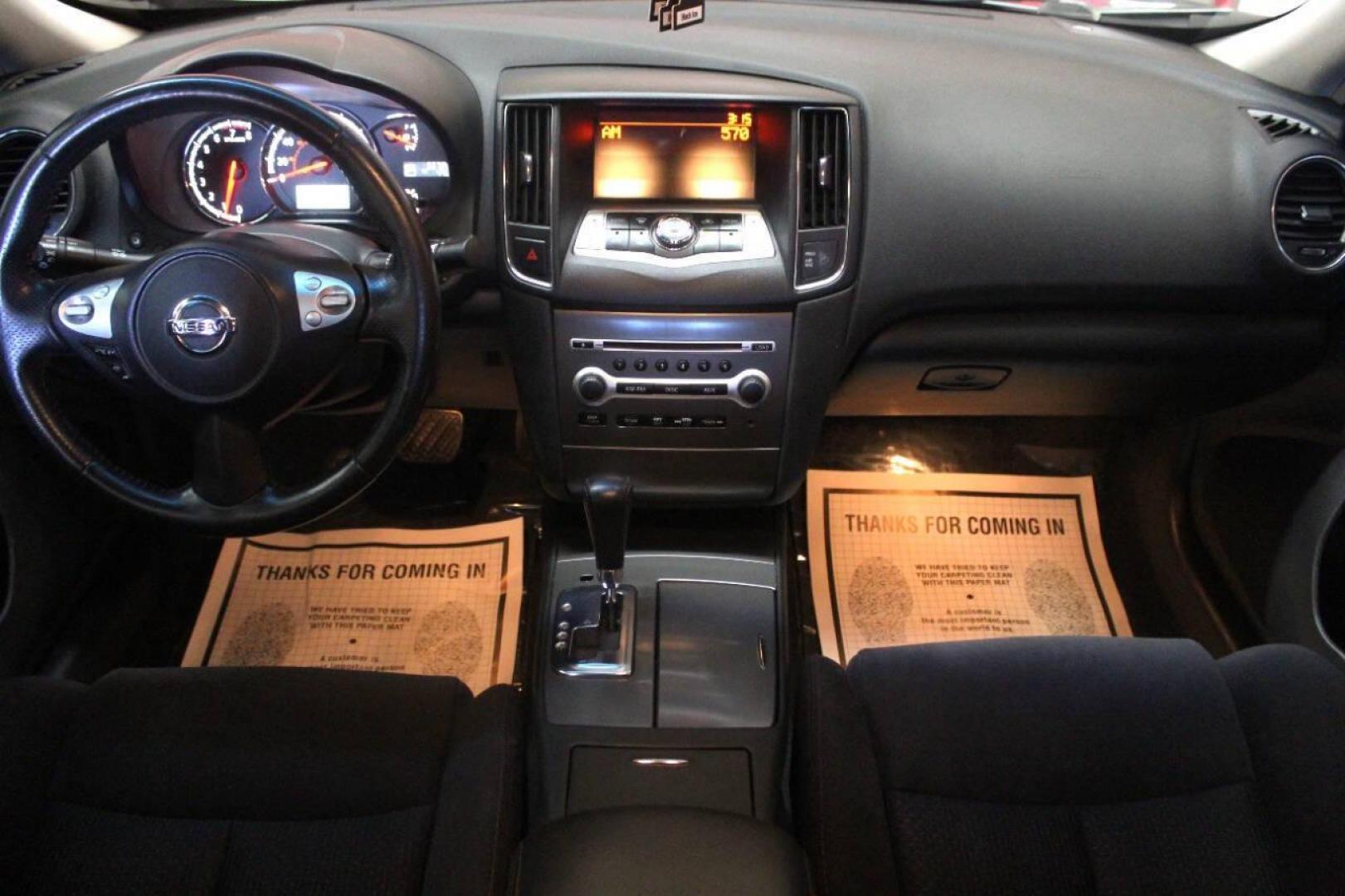 2014 Gray Nissan Maxima SV (1N4AA5AP4EC) with an 3.5L V6 DOHC 24V engine, Continuously Variable Transmission transmission, located at 4301 NW 39th , Oklahoma City, OK, 73112, (405) 949-5600, 35.512135, -97.598671 - NO DRIVERS LICENCE NO-FULL COVERAGE INSURANCE-NO CREDIT CHECK. COME ON OVER TO SUPERSPORTS AND TAKE A LOOK AND TEST DRIVE. PLEASE GIVE US A CALL AT (405) 949-5600. NO LICENSIA DE MANEJAR- NO SEGURO DE COBERTURA TOTAL- NO VERIFICACCION DE CREDITO. POR FAVOR VENGAN A SUPERSPORTS, - Photo#17