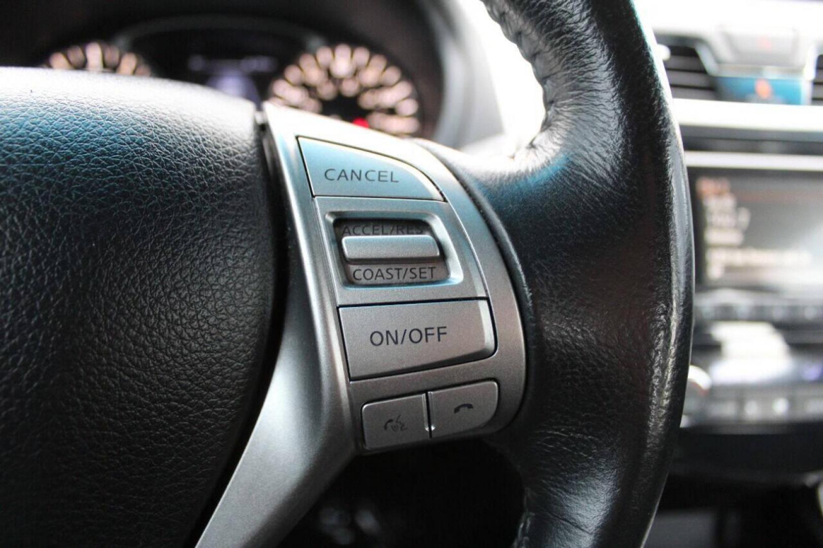 2015 Maroon Nissan Altima 2.5 S (1N4AL3AP0FC) with an 2.5L L4 DOHC 16V engine, Continuously Variable Transmission transmission, located at 4301 NW 39th , Oklahoma City, OK, 73112, (405) 949-5600, 35.512135, -97.598671 - Photo#32