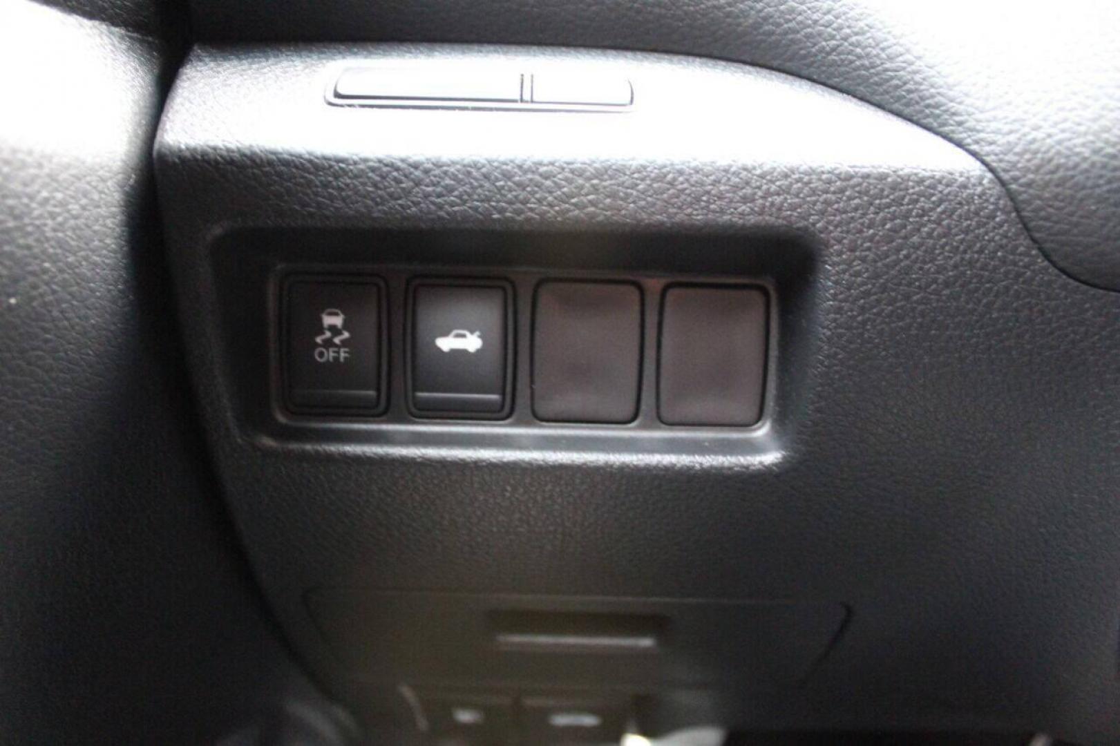 2015 Maroon Nissan Altima 2.5 S (1N4AL3AP0FC) with an 2.5L L4 DOHC 16V engine, Continuously Variable Transmission transmission, located at 4301 NW 39th , Oklahoma City, OK, 73112, (405) 949-5600, 35.512135, -97.598671 - Photo#34