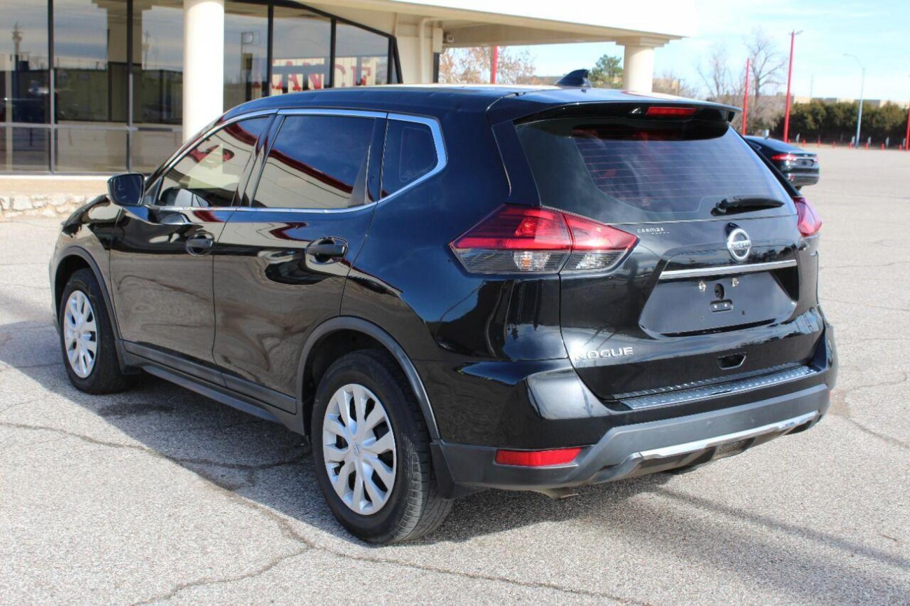 2017 Black Nissan Rogue (5N1AT2MTXHC) with an 2.5L I4 2.5L I4 engine, CVT transmission, located at 4301 NW 39th , Oklahoma City, OK, 73112, (405) 949-5600, 35.512135, -97.598671 - NO DRIVERS LICENCE NO-FULL COVERAGE INSURANCE-NO CREDIT CHECK. COME ON OVER TO SUPERSPORTS AND TAKE A LOOK AND TEST DRIVE PLEASE GIVE US A CALL AT (405) 949-5600. NO LICENSIA DE MANEJAR- NO SEGURO DE COBERTURA TOTAL- NO VERIFICACCION DE CREDITO. POR FAVOR VENGAN A SUPERSPORTS, E - Photo #4