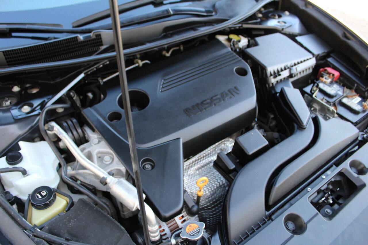 2018 Charcoal Nissan Altima 2.5 (1N4AL3AP4JC) with an 2.5L L4 DOHC 16V engine, CVT transmission, located at 4301 NW 39th , Oklahoma City, OK, 73112, (405) 949-5600, 35.512135, -97.598671 - NO DRIVERS LICENCE NO-FULL COVERAGE INSURANCE-NO CREDIT CHECK. COME ON OVER TO SUPERSPORTS AND TAKE A LOOK AND TEST DRIVE. PLEASE GIVE US A CALL AT (405) 949-5600. NO LICENCIA DE MANEJAR- NO SEGURO DE COBERTURA TOTAL- NO VERIFICACION DE CREDITO. POR FAVOR VENGAN A SUPERSPORTS, ECHE UN V - Photo#20