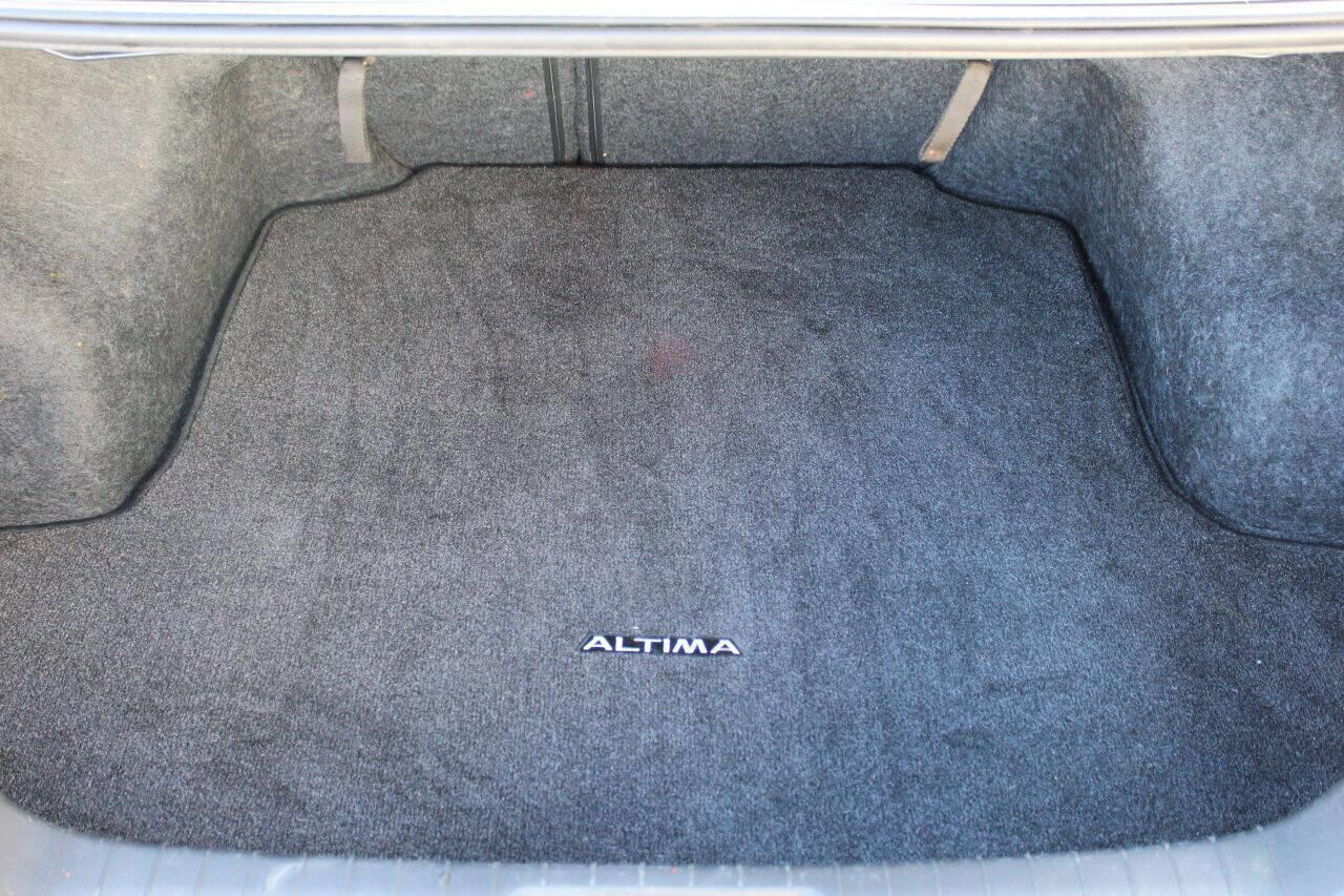 2018 Charcoal Nissan Altima 2.5 (1N4AL3AP4JC) with an 2.5L L4 DOHC 16V engine, CVT transmission, located at 4301 NW 39th , Oklahoma City, OK, 73112, (405) 949-5600, 35.512135, -97.598671 - NO DRIVERS LICENCE NO-FULL COVERAGE INSURANCE-NO CREDIT CHECK. COME ON OVER TO SUPERSPORTS AND TAKE A LOOK AND TEST DRIVE. PLEASE GIVE US A CALL AT (405) 949-5600. NO LICENCIA DE MANEJAR- NO SEGURO DE COBERTURA TOTAL- NO VERIFICACION DE CREDITO. POR FAVOR VENGAN A SUPERSPORTS, ECHE UN V - Photo#24