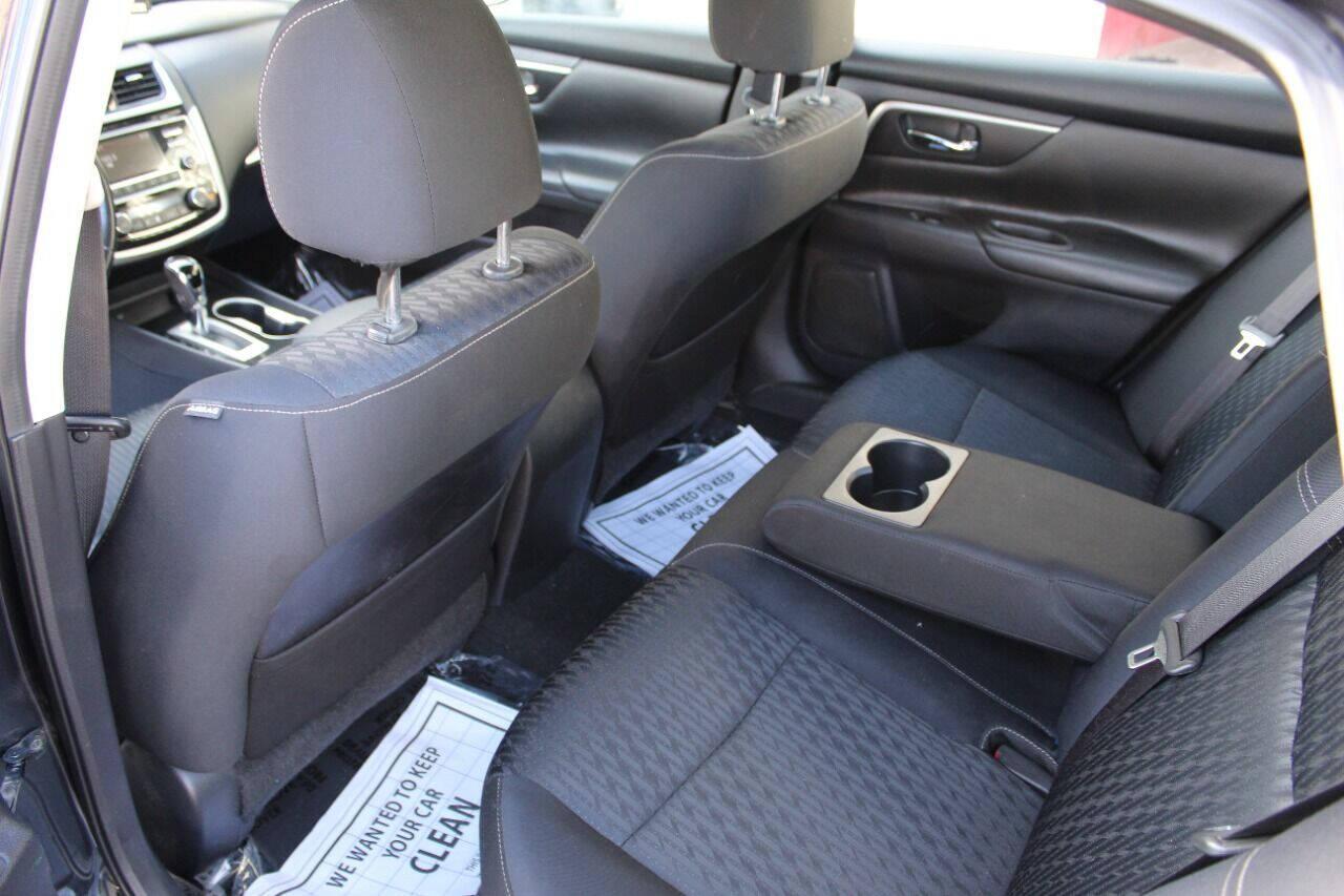 2018 Charcoal Nissan Altima 2.5 (1N4AL3AP4JC) with an 2.5L L4 DOHC 16V engine, CVT transmission, located at 4301 NW 39th , Oklahoma City, OK, 73112, (405) 949-5600, 35.512135, -97.598671 - NO DRIVERS LICENCE NO-FULL COVERAGE INSURANCE-NO CREDIT CHECK. COME ON OVER TO SUPERSPORTS AND TAKE A LOOK AND TEST DRIVE. PLEASE GIVE US A CALL AT (405) 949-5600. NO LICENCIA DE MANEJAR- NO SEGURO DE COBERTURA TOTAL- NO VERIFICACION DE CREDITO. POR FAVOR VENGAN A SUPERSPORTS, ECHE UN V - Photo#26