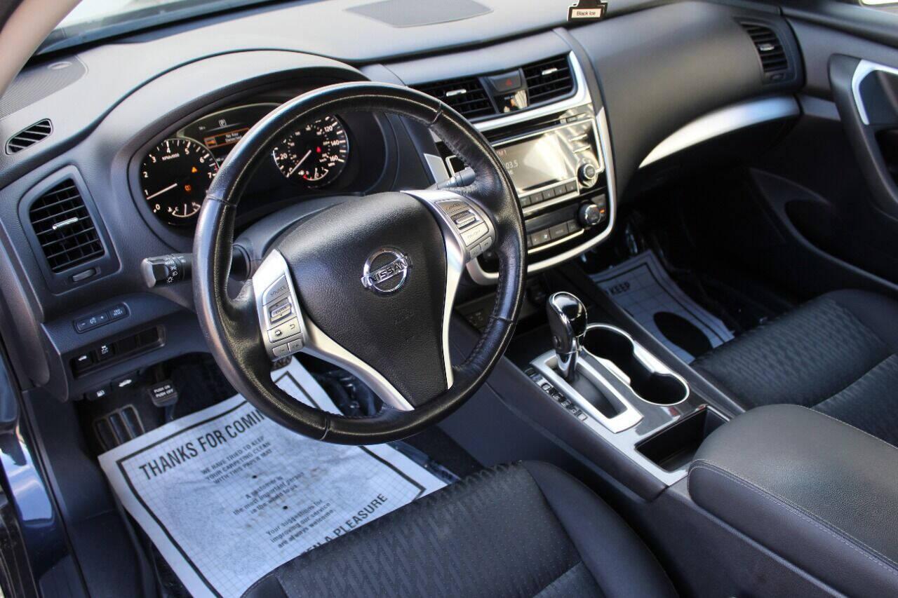 2018 Charcoal Nissan Altima 2.5 (1N4AL3AP4JC) with an 2.5L L4 DOHC 16V engine, CVT transmission, located at 4301 NW 39th , Oklahoma City, OK, 73112, (405) 949-5600, 35.512135, -97.598671 - NO DRIVERS LICENCE NO-FULL COVERAGE INSURANCE-NO CREDIT CHECK. COME ON OVER TO SUPERSPORTS AND TAKE A LOOK AND TEST DRIVE. PLEASE GIVE US A CALL AT (405) 949-5600. NO LICENCIA DE MANEJAR- NO SEGURO DE COBERTURA TOTAL- NO VERIFICACION DE CREDITO. POR FAVOR VENGAN A SUPERSPORTS, ECHE UN V - Photo#28