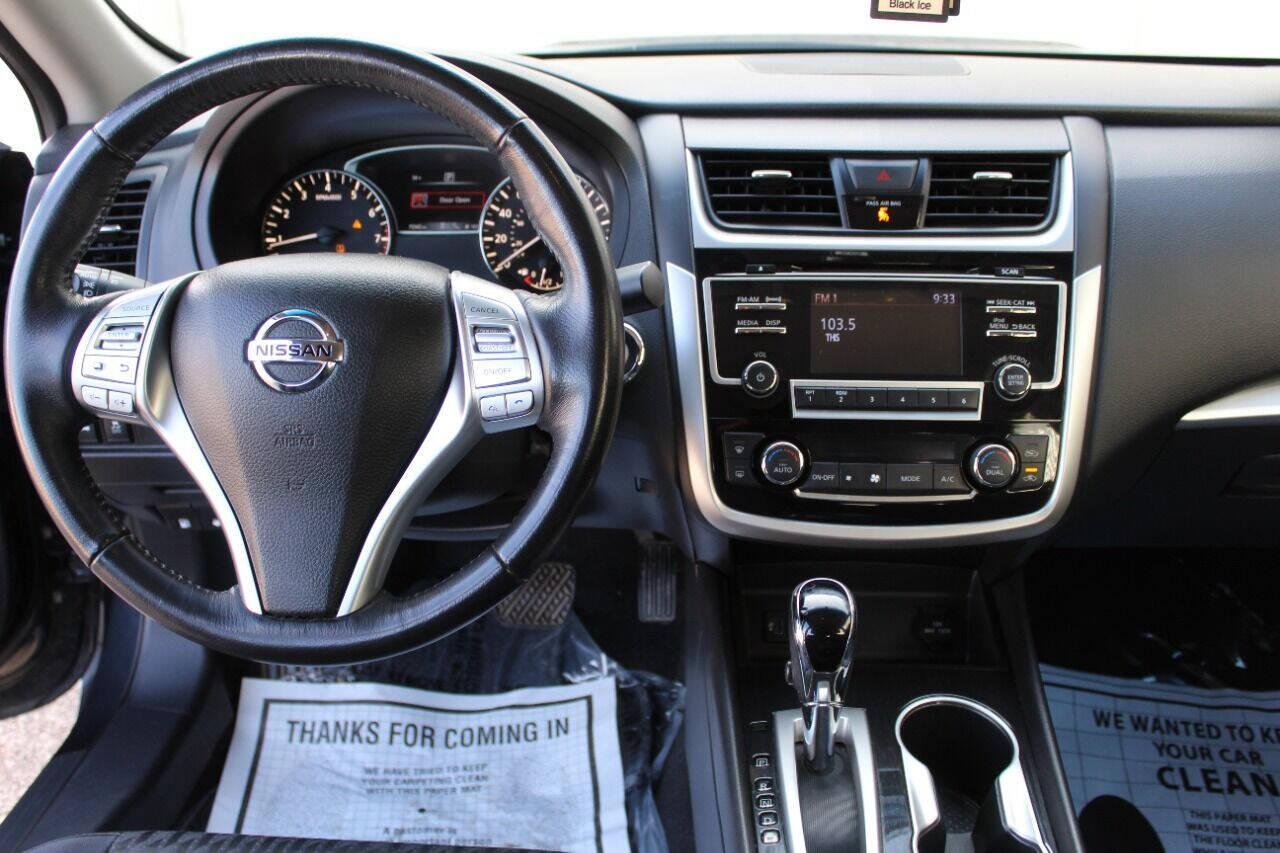 2018 Charcoal Nissan Altima 2.5 (1N4AL3AP4JC) with an 2.5L L4 DOHC 16V engine, CVT transmission, located at 4301 NW 39th , Oklahoma City, OK, 73112, (405) 949-5600, 35.512135, -97.598671 - NO DRIVERS LICENCE NO-FULL COVERAGE INSURANCE-NO CREDIT CHECK. COME ON OVER TO SUPERSPORTS AND TAKE A LOOK AND TEST DRIVE. PLEASE GIVE US A CALL AT (405) 949-5600. NO LICENCIA DE MANEJAR- NO SEGURO DE COBERTURA TOTAL- NO VERIFICACION DE CREDITO. POR FAVOR VENGAN A SUPERSPORTS, ECHE UN V - Photo#30