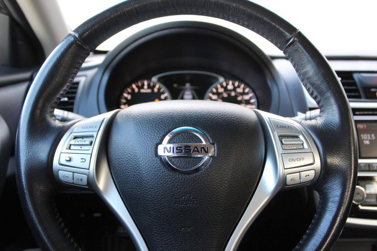 2018 Charcoal Nissan Altima 2.5 (1N4AL3AP4JC) with an 2.5L L4 DOHC 16V engine, CVT transmission, located at 4301 NW 39th , Oklahoma City, OK, 73112, (405) 949-5600, 35.512135, -97.598671 - NO DRIVERS LICENCE NO-FULL COVERAGE INSURANCE-NO CREDIT CHECK. COME ON OVER TO SUPERSPORTS AND TAKE A LOOK AND TEST DRIVE. PLEASE GIVE US A CALL AT (405) 949-5600. NO LICENCIA DE MANEJAR- NO SEGURO DE COBERTURA TOTAL- NO VERIFICACION DE CREDITO. POR FAVOR VENGAN A SUPERSPORTS, ECHE UN V - Photo#38