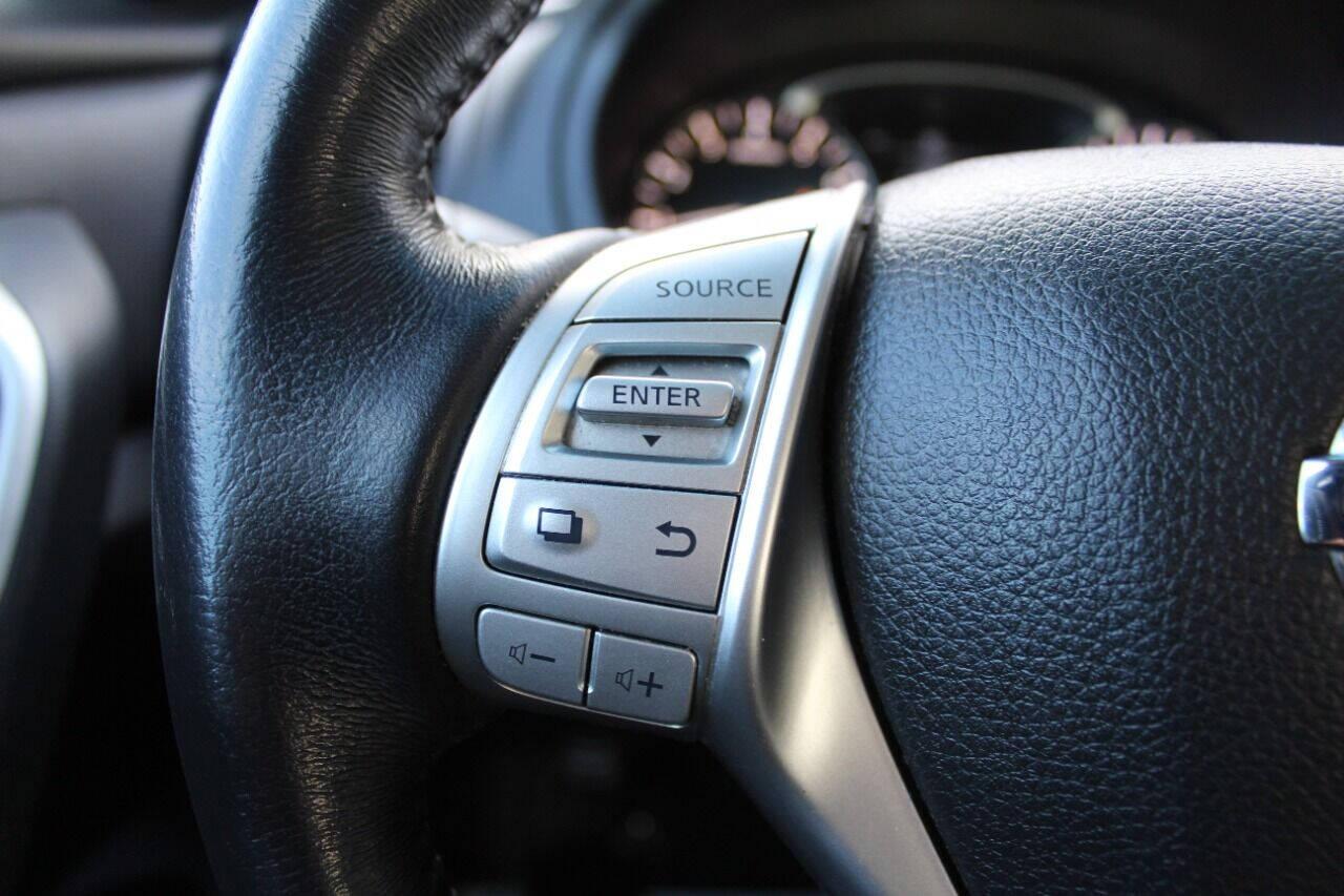 2018 Charcoal Nissan Altima 2.5 (1N4AL3AP4JC) with an 2.5L L4 DOHC 16V engine, CVT transmission, located at 4301 NW 39th , Oklahoma City, OK, 73112, (405) 949-5600, 35.512135, -97.598671 - NO DRIVERS LICENCE NO-FULL COVERAGE INSURANCE-NO CREDIT CHECK. COME ON OVER TO SUPERSPORTS AND TAKE A LOOK AND TEST DRIVE. PLEASE GIVE US A CALL AT (405) 949-5600. NO LICENCIA DE MANEJAR- NO SEGURO DE COBERTURA TOTAL- NO VERIFICACION DE CREDITO. POR FAVOR VENGAN A SUPERSPORTS, ECHE UN V - Photo#40