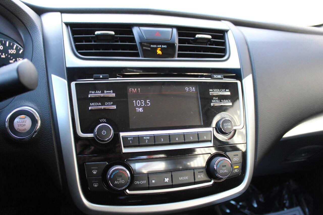 2018 Charcoal Nissan Altima 2.5 (1N4AL3AP4JC) with an 2.5L L4 DOHC 16V engine, CVT transmission, located at 4301 NW 39th , Oklahoma City, OK, 73112, (405) 949-5600, 35.512135, -97.598671 - NO DRIVERS LICENCE NO-FULL COVERAGE INSURANCE-NO CREDIT CHECK. COME ON OVER TO SUPERSPORTS AND TAKE A LOOK AND TEST DRIVE. PLEASE GIVE US A CALL AT (405) 949-5600. NO LICENCIA DE MANEJAR- NO SEGURO DE COBERTURA TOTAL- NO VERIFICACION DE CREDITO. POR FAVOR VENGAN A SUPERSPORTS, ECHE UN V - Photo#32