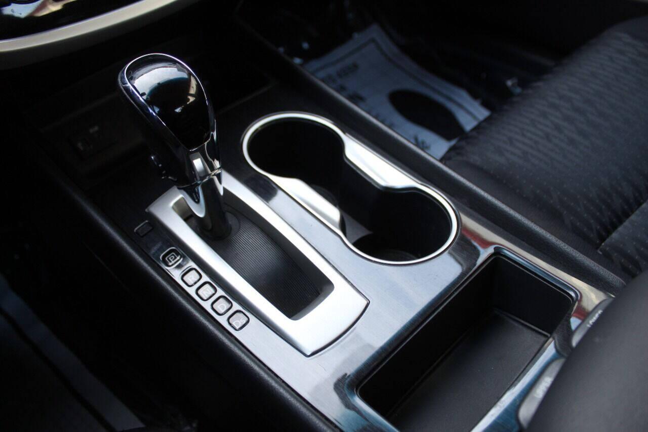 2018 Charcoal Nissan Altima 2.5 (1N4AL3AP4JC) with an 2.5L L4 DOHC 16V engine, CVT transmission, located at 4301 NW 39th , Oklahoma City, OK, 73112, (405) 949-5600, 35.512135, -97.598671 - NO DRIVERS LICENCE NO-FULL COVERAGE INSURANCE-NO CREDIT CHECK. COME ON OVER TO SUPERSPORTS AND TAKE A LOOK AND TEST DRIVE. PLEASE GIVE US A CALL AT (405) 949-5600. NO LICENCIA DE MANEJAR- NO SEGURO DE COBERTURA TOTAL- NO VERIFICACION DE CREDITO. POR FAVOR VENGAN A SUPERSPORTS, ECHE UN V - Photo#34