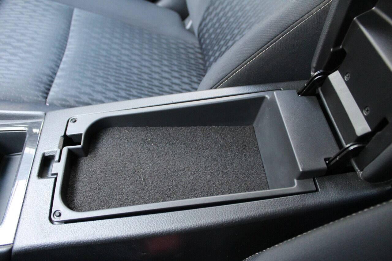 2018 Charcoal Nissan Altima 2.5 (1N4AL3AP4JC) with an 2.5L L4 DOHC 16V engine, CVT transmission, located at 4301 NW 39th , Oklahoma City, OK, 73112, (405) 949-5600, 35.512135, -97.598671 - NO DRIVERS LICENCE NO-FULL COVERAGE INSURANCE-NO CREDIT CHECK. COME ON OVER TO SUPERSPORTS AND TAKE A LOOK AND TEST DRIVE. PLEASE GIVE US A CALL AT (405) 949-5600. NO LICENCIA DE MANEJAR- NO SEGURO DE COBERTURA TOTAL- NO VERIFICACION DE CREDITO. POR FAVOR VENGAN A SUPERSPORTS, ECHE UN V - Photo#45