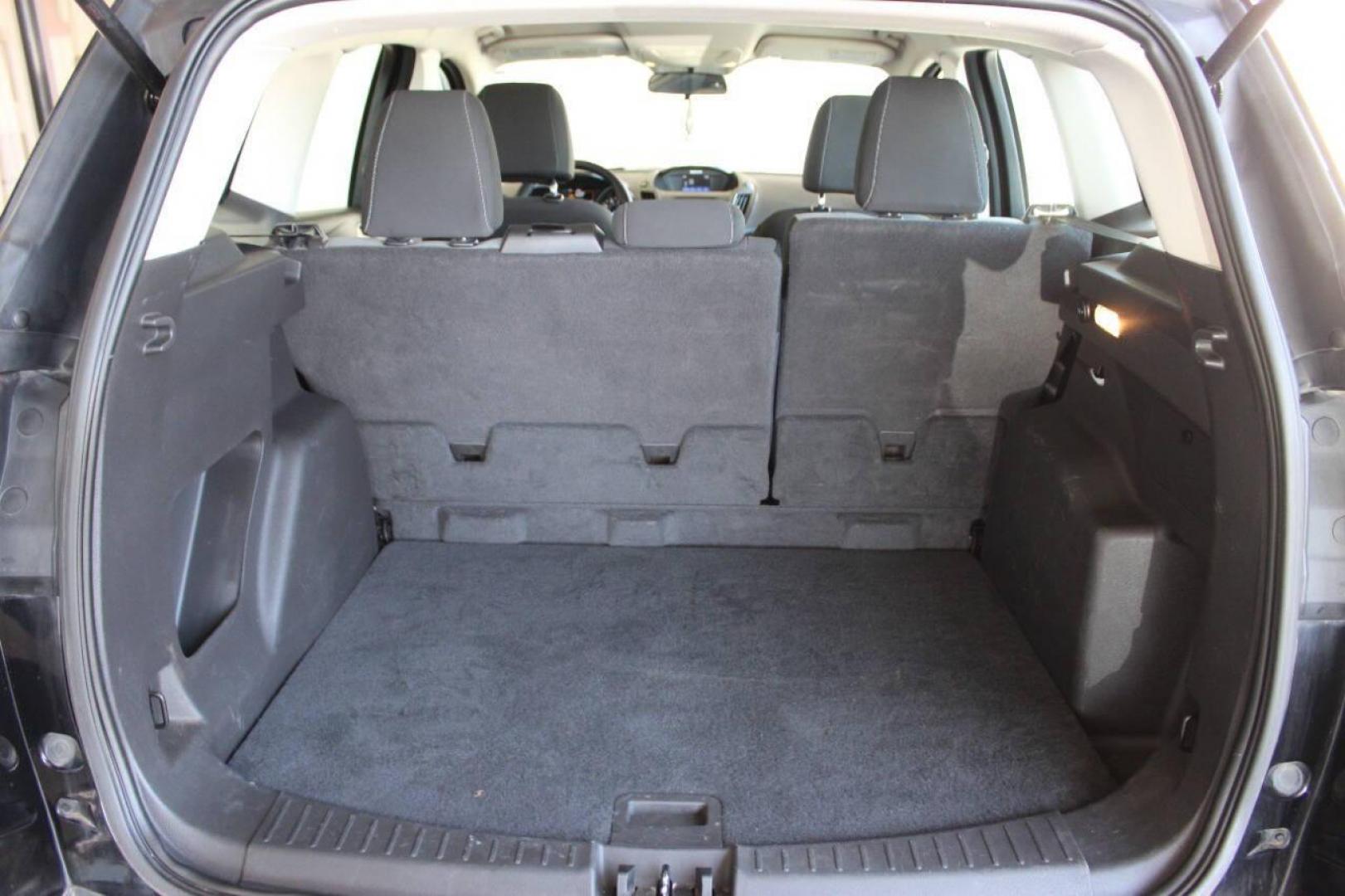 2017 Black Ford Escape S FWD (1FMCU0F73HU) with an 2.5L L4 DOHC 16V engine, 6A transmission, located at 4301 NW 39th , Oklahoma City, OK, 73112, (405) 949-5600, 35.512135, -97.598671 - NO DRIVERS LICENCE NO-FULL COVERAGE INSURANCE-NO CREDIT CHECK. COME ON OVER TO SUPERSPORTS AND TAKE A LOOK AND TEST DRIVE. PLEASE GIVE US A CALL AT (405) 949-5600. NO LICENSIA DE MANEJAR- NO SEGURO DE COBERTURA TOTAL- NO VERIFICACCION DE CREDITO. POR FAVOR VENGAN A SUPERSPORTS, - Photo#13