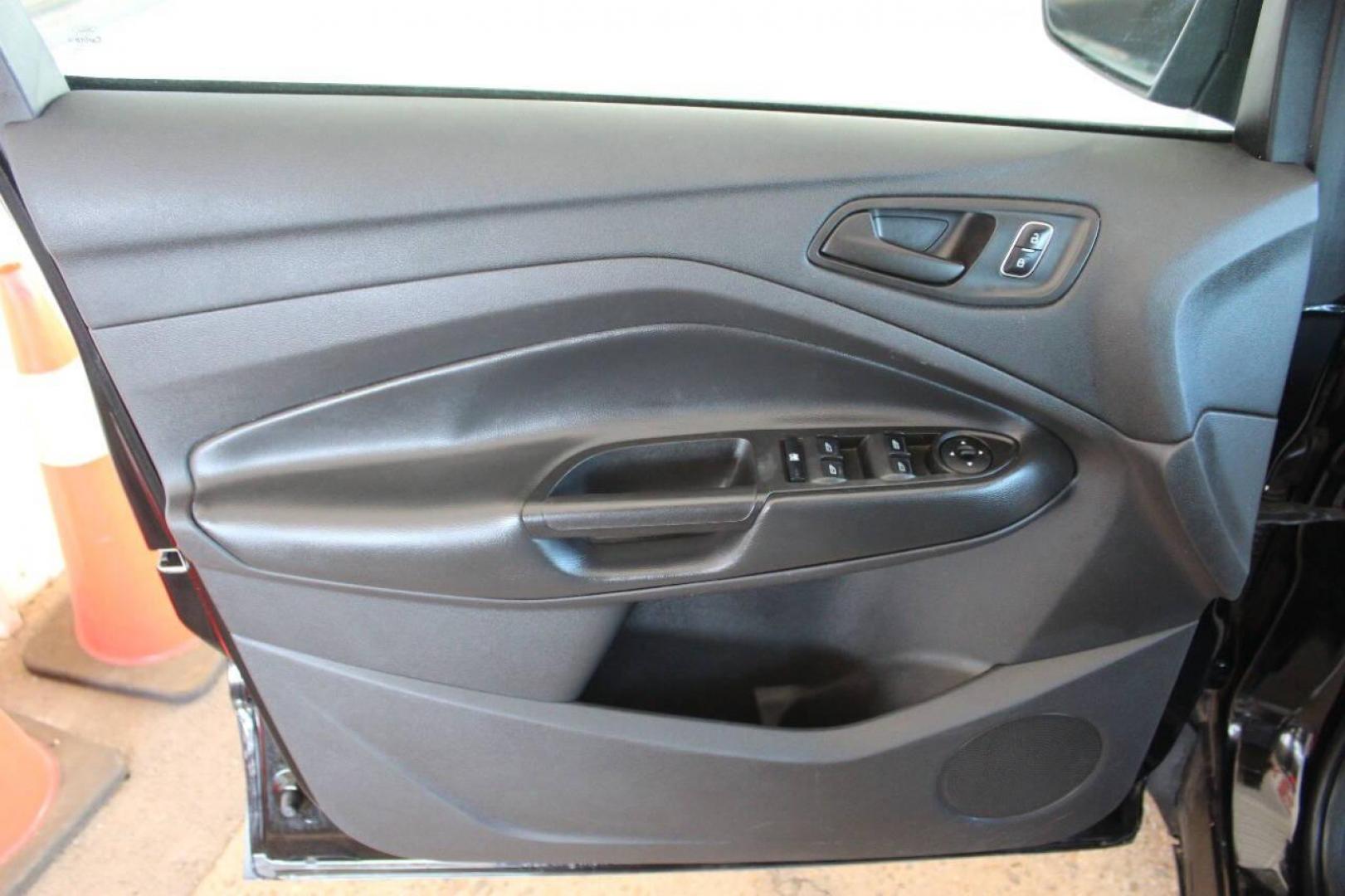 2017 Black Ford Escape S FWD (1FMCU0F73HU) with an 2.5L L4 DOHC 16V engine, 6A transmission, located at 4301 NW 39th , Oklahoma City, OK, 73112, (405) 949-5600, 35.512135, -97.598671 - NO DRIVERS LICENCE NO-FULL COVERAGE INSURANCE-NO CREDIT CHECK. COME ON OVER TO SUPERSPORTS AND TAKE A LOOK AND TEST DRIVE. PLEASE GIVE US A CALL AT (405) 949-5600. NO LICENSIA DE MANEJAR- NO SEGURO DE COBERTURA TOTAL- NO VERIFICACCION DE CREDITO. POR FAVOR VENGAN A SUPERSPORTS, - Photo#16