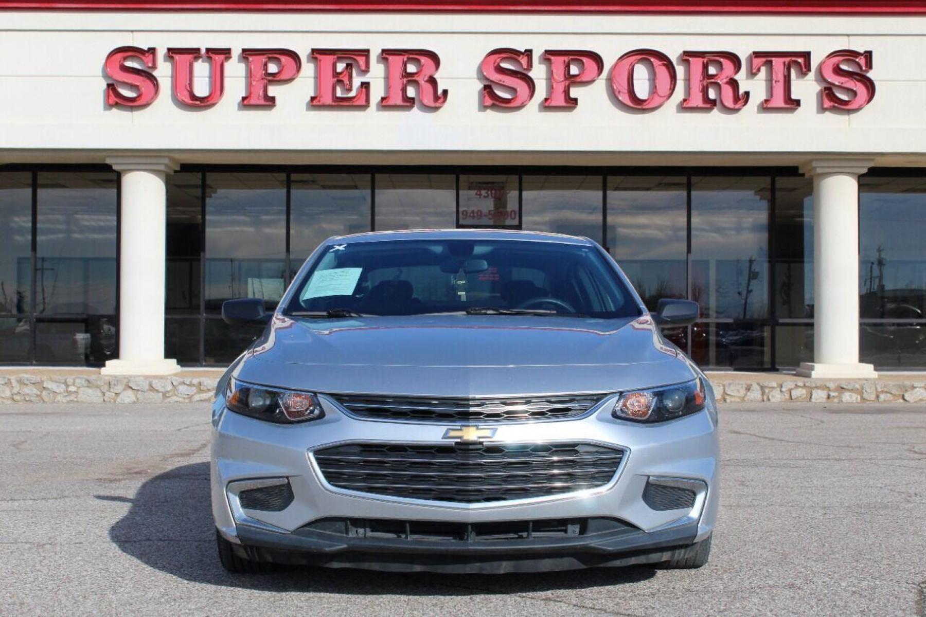 2018 Silver Chevrolet Malibu (1G1ZB5STXJF) with an 1.5L I4 Turbocharger 1.5L I4 engine, Automatic 6-Speed transmission, located at 4301 NW 39th , Oklahoma City, OK, 73112, (405) 949-5600, 35.512135, -97.598671 - NO DRIVERS LICENCE NO-FULL COVERAGE INSURANCE-NO CREDIT CHECK. COME ON OVER TO SUPERSPORTS AND TAKE A LOOK AND TEST DRIVE PLEASE GIVE US A CALL AT (405) 949-5600. NO LICENSIA DE MANEJAR- NO SEGURO DE COBERTURA TOTAL- NO VERIFICACCION DE CREDITO. POR FAVOR VENGAN A SUPERSPORTS, E - Photo #0