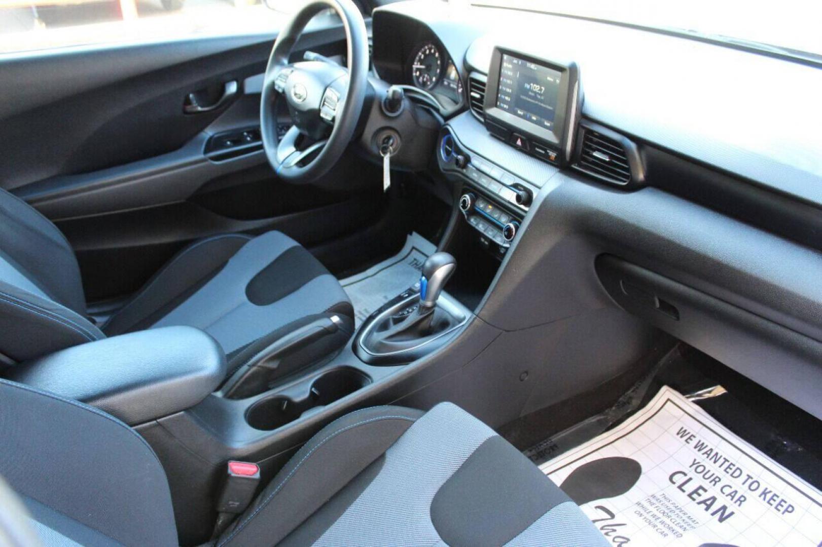 2019 Blue Hyundai Veloster 2.0 6A (KMHTG6AF0KU) with an 2.0L L4 DOHC 16V engine, 6A transmission, located at 4301 NW 39th , Oklahoma City, OK, 73112, (405) 949-5600, 35.512135, -97.598671 - NO DRIVERS LICENCE NO-FULL COVERAGE INSURANCE-NO CREDIT CHECK. COME ON OVER TO SUPERSPORTS AND TAKE A LOOK AND TEST DRIVE. PLEASE GIVE US A CALL AT (405) 949-5600. NO LICENSIA DE MANEJAR- NO SEGURO DE COBERTURA TOTAL- NO VERIFICACCION DE CREDITO. POR FAVOR VENGAN A SUPERSPORTS, ECHE UN - Photo#10