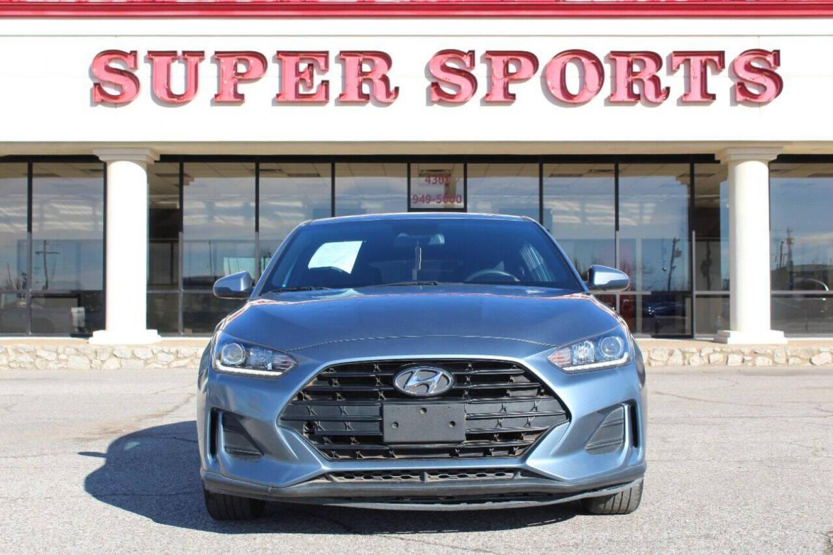 2019 Blue Hyundai Veloster 2.0 6A (KMHTG6AF0KU) with an 2.0L L4 DOHC 16V engine, 6A transmission, located at 4301 NW 39th , Oklahoma City, OK, 73112, (405) 949-5600, 35.512135, -97.598671 - NO DRIVERS LICENCE NO-FULL COVERAGE INSURANCE-NO CREDIT CHECK. COME ON OVER TO SUPERSPORTS AND TAKE A LOOK AND TEST DRIVE. PLEASE GIVE US A CALL AT (405) 949-5600. NO LICENSIA DE MANEJAR- NO SEGURO DE COBERTURA TOTAL- NO VERIFICACCION DE CREDITO. POR FAVOR VENGAN A SUPERSPORTS, ECHE UN - Photo#2