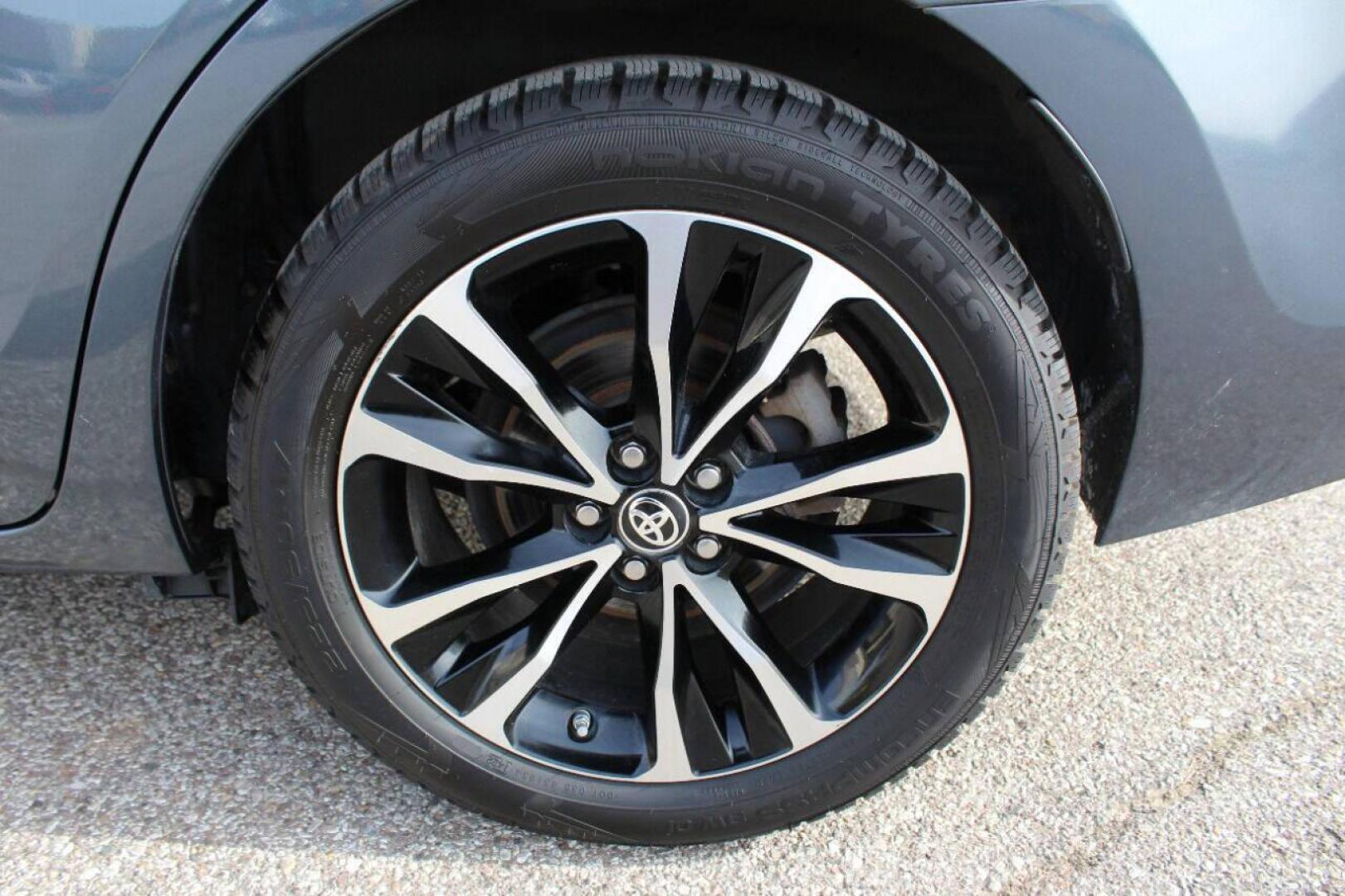 2017 Gray Toyota Corolla L CVT (2T1BURHEXHC) with an 1.8L L4 DOHC 16V engine, CVT transmission, located at 4301 NW 39th , Oklahoma City, OK, 73112, (405) 949-5600, 35.512135, -97.598671 - NO DRIVERS LICENCE NO-FULL COVERAGE INSURANCE-NO CREDIT CHECK. COME ON OVER TO SUPERSPORTS AND TAKE A LOOK AND TEST DRIVE. PLEASE GIVE US A CALL AT (405) 949-5600. NO LICENSIA DE MANEJAR- NO SEGURO DE COBERTURA TOTAL- NO VERIFICACCION DE CREDITO. POR FAVOR VENGAN A SUPERSPORTS, ECHE UN - Photo#26