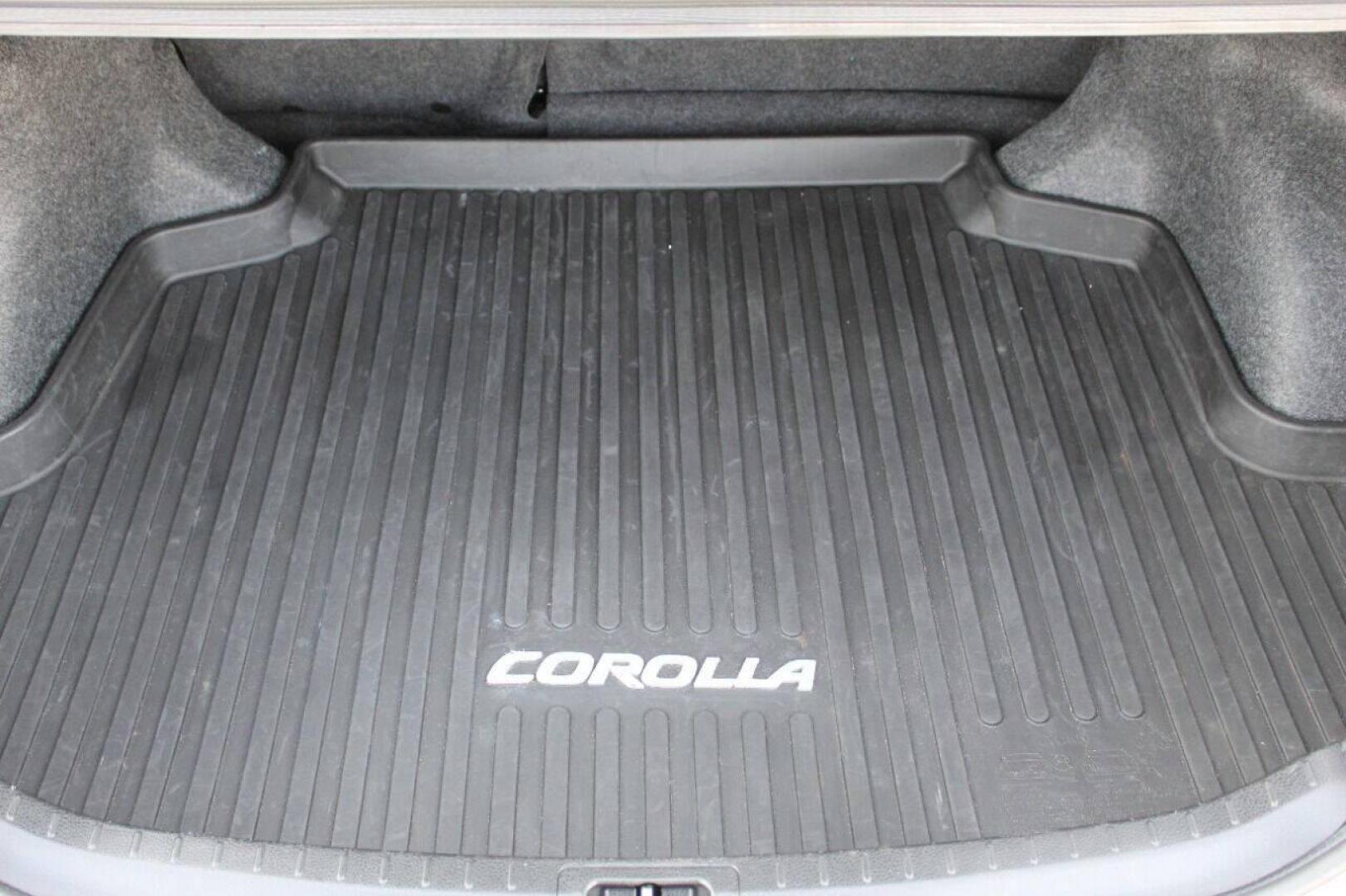 2017 Gray Toyota Corolla L CVT (2T1BURHEXHC) with an 1.8L L4 DOHC 16V engine, CVT transmission, located at 4301 NW 39th , Oklahoma City, OK, 73112, (405) 949-5600, 35.512135, -97.598671 - NO DRIVERS LICENCE NO-FULL COVERAGE INSURANCE-NO CREDIT CHECK. COME ON OVER TO SUPERSPORTS AND TAKE A LOOK AND TEST DRIVE. PLEASE GIVE US A CALL AT (405) 949-5600. NO LICENSIA DE MANEJAR- NO SEGURO DE COBERTURA TOTAL- NO VERIFICACCION DE CREDITO. POR FAVOR VENGAN A SUPERSPORTS, ECHE UN - Photo#32