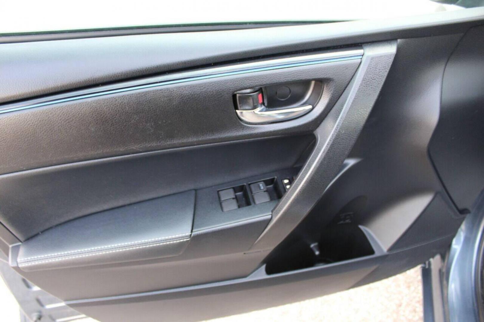 2017 Gray Toyota Corolla L CVT (2T1BURHEXHC) with an 1.8L L4 DOHC 16V engine, CVT transmission, located at 4301 NW 39th , Oklahoma City, OK, 73112, (405) 949-5600, 35.512135, -97.598671 - NO DRIVERS LICENCE NO-FULL COVERAGE INSURANCE-NO CREDIT CHECK. COME ON OVER TO SUPERSPORTS AND TAKE A LOOK AND TEST DRIVE. PLEASE GIVE US A CALL AT (405) 949-5600. NO LICENSIA DE MANEJAR- NO SEGURO DE COBERTURA TOTAL- NO VERIFICACCION DE CREDITO. POR FAVOR VENGAN A SUPERSPORTS, ECHE UN - Photo#36