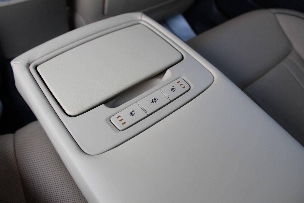 2015 Black Hyundai Genesis 3.8L (KMHGN4JE4FU) with an 3.8L V6 3.8L V6 engine, Automatic 8-Speed transmission, located at 4301 NW 39th , Oklahoma City, OK, 73112, (405) 949-5600, 35.512135, -97.598671 - NO DRIVERS LICENCE NO-FULL COVERAGE INSURANCE-NO CREDIT CHECK. COME ON OVER TO SUPERSPORTS AND TAKE A LOOK AND TEST DRIVE PLEASE GIVE US A CALL AT (405) 949-5600. NO LICENSIA DE MANEJAR- NO SEGURO DE COBERTURA TOTAL- NO VERIFICACCION DE CREDITO. POR FAVOR VENGAN A SUPERSPORTS, ECHE UN VIS - Photo#22