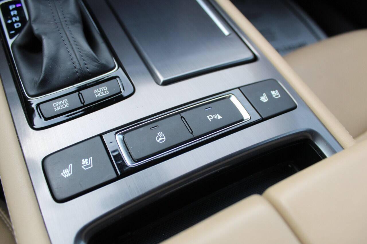 2015 Black Hyundai Genesis 3.8L (KMHGN4JE4FU) with an 3.8L V6 3.8L V6 engine, Automatic 8-Speed transmission, located at 4301 NW 39th , Oklahoma City, OK, 73112, (405) 949-5600, 35.512135, -97.598671 - NO DRIVERS LICENCE NO-FULL COVERAGE INSURANCE-NO CREDIT CHECK. COME ON OVER TO SUPERSPORTS AND TAKE A LOOK AND TEST DRIVE PLEASE GIVE US A CALL AT (405) 949-5600. NO LICENSIA DE MANEJAR- NO SEGURO DE COBERTURA TOTAL- NO VERIFICACCION DE CREDITO. POR FAVOR VENGAN A SUPERSPORTS, ECHE UN VIS - Photo#40