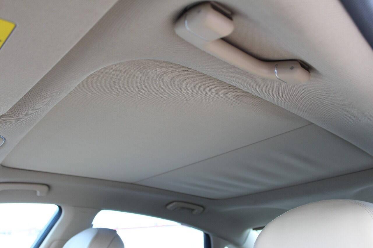 2015 Black Hyundai Genesis 3.8L (KMHGN4JE4FU) with an 3.8L V6 3.8L V6 engine, Automatic 8-Speed transmission, located at 4301 NW 39th , Oklahoma City, OK, 73112, (405) 949-5600, 35.512135, -97.598671 - NO DRIVERS LICENCE NO-FULL COVERAGE INSURANCE-NO CREDIT CHECK. COME ON OVER TO SUPERSPORTS AND TAKE A LOOK AND TEST DRIVE PLEASE GIVE US A CALL AT (405) 949-5600. NO LICENSIA DE MANEJAR- NO SEGURO DE COBERTURA TOTAL- NO VERIFICACCION DE CREDITO. POR FAVOR VENGAN A SUPERSPORTS, ECHE UN VIS - Photo#46