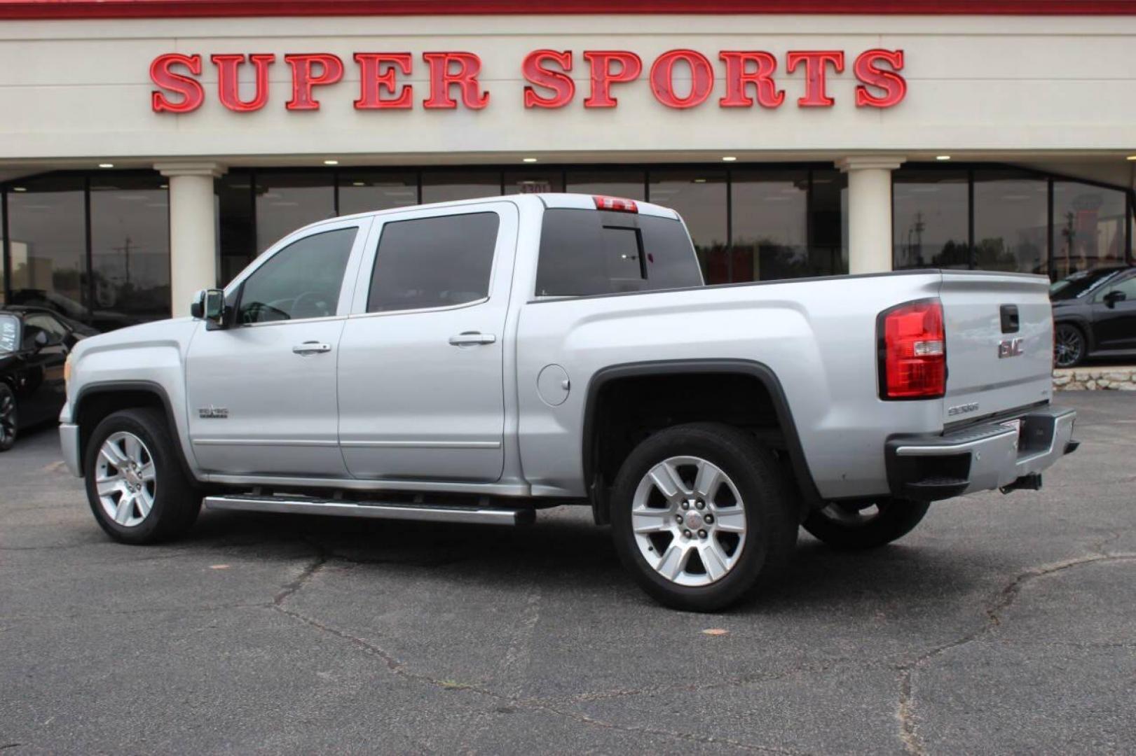 2015 Silver GMC Sierra 1500 SLE Crew Cab Long Box 2WD (3GTP1UEC7FG) with an 5.3L V8 OHV 16V engine, 6-Speed Automatic transmission, located at 4301 NW 39th , Oklahoma City, OK, 73112, (405) 949-5600, 35.512135, -97.598671 - NO DRIVERS LICENCE NO-FULL COVERAGE INSURANCE-NO CREDIT CHECK. COME ON OVER TO SUPERSPORTS AND TAKE A LOOK AND TEST DRIVE. PLEASE GIVE US A CALL AT (405) 949-5600. NO LICENSIA DE MANEJAR- NO SEGURO DE COBERTURA TOTAL- NO VERIFICACCION DE CREDITO. POR FAVOR VENGAN A SUPERSPORTS, - Photo#3