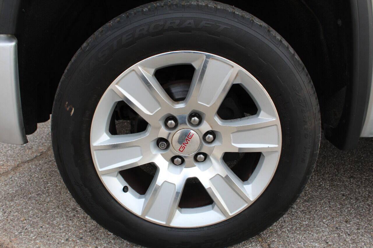 2015 Silver GMC Sierra 1500 SLE Crew Cab Long Box 2WD (3GTP1UEC7FG) with an 5.3L V8 OHV 16V engine, 6-Speed Automatic transmission, located at 4301 NW 39th , Oklahoma City, OK, 73112, (405) 949-5600, 35.512135, -97.598671 - Photo#13