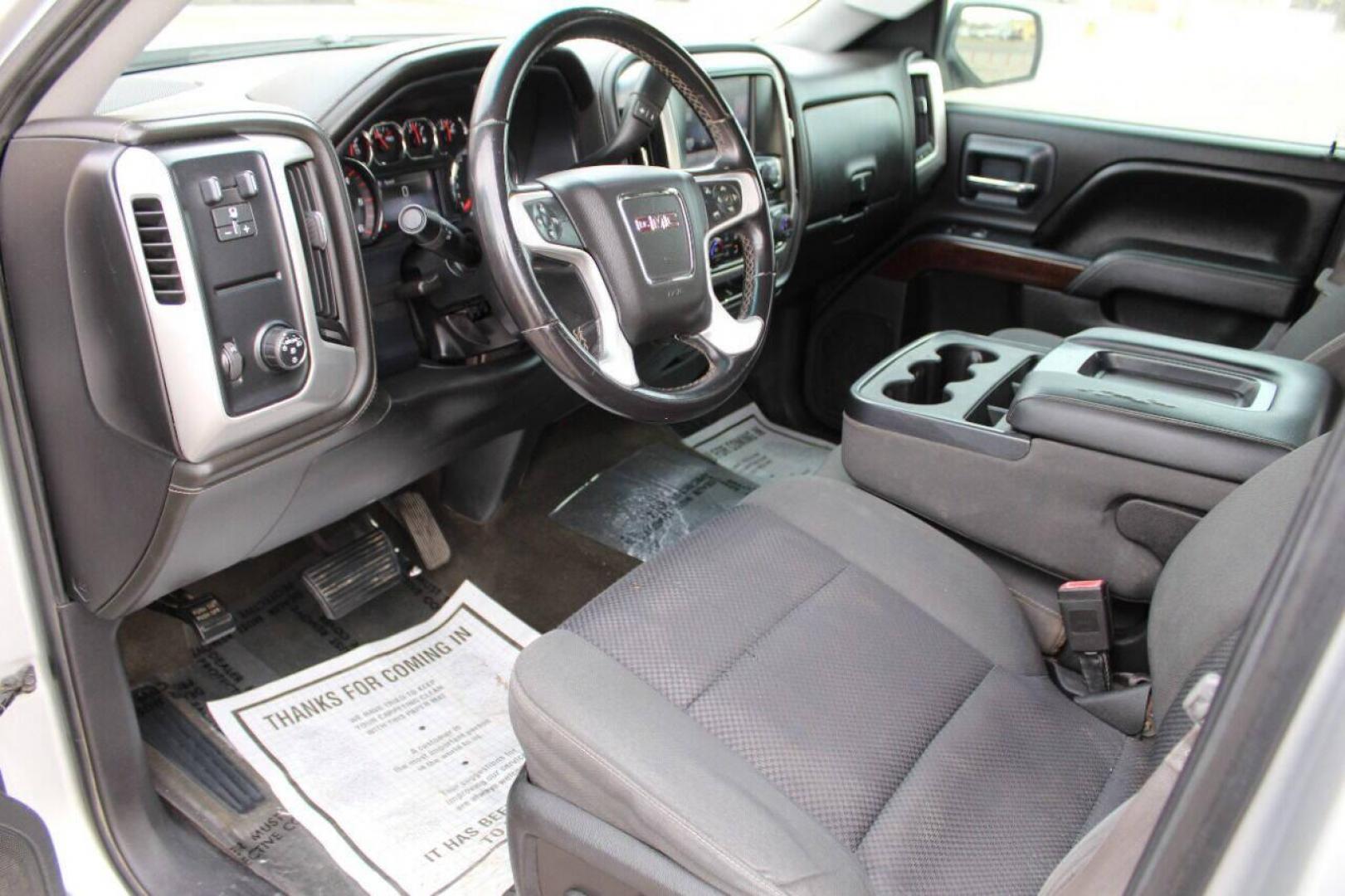 2015 Silver GMC Sierra 1500 SLE Crew Cab Long Box 2WD (3GTP1UEC7FG) with an 5.3L V8 OHV 16V engine, 6-Speed Automatic transmission, located at 4301 NW 39th , Oklahoma City, OK, 73112, (405) 949-5600, 35.512135, -97.598671 - NO DRIVERS LICENCE NO-FULL COVERAGE INSURANCE-NO CREDIT CHECK. COME ON OVER TO SUPERSPORTS AND TAKE A LOOK AND TEST DRIVE. PLEASE GIVE US A CALL AT (405) 949-5600. NO LICENSIA DE MANEJAR- NO SEGURO DE COBERTURA TOTAL- NO VERIFICACCION DE CREDITO. POR FAVOR VENGAN A SUPERSPORTS, - Photo#15