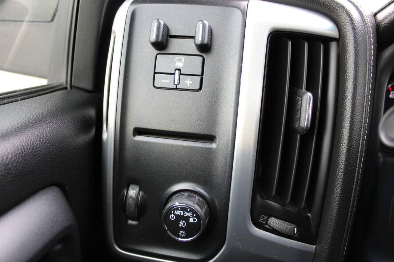 2015 Silver GMC Sierra 1500 SLE Crew Cab Long Box 2WD (3GTP1UEC7FG) with an 5.3L V8 OHV 16V engine, 6-Speed Automatic transmission, located at 4301 NW 39th , Oklahoma City, OK, 73112, (405) 949-5600, 35.512135, -97.598671 - Photo#25