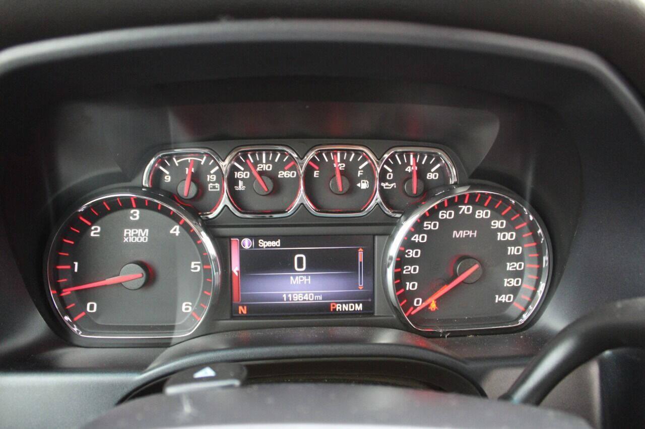 2015 Silver GMC Sierra 1500 SLE Crew Cab Long Box 2WD (3GTP1UEC7FG) with an 5.3L V8 OHV 16V engine, 6-Speed Automatic transmission, located at 4301 NW 39th , Oklahoma City, OK, 73112, (405) 949-5600, 35.512135, -97.598671 - Photo#26