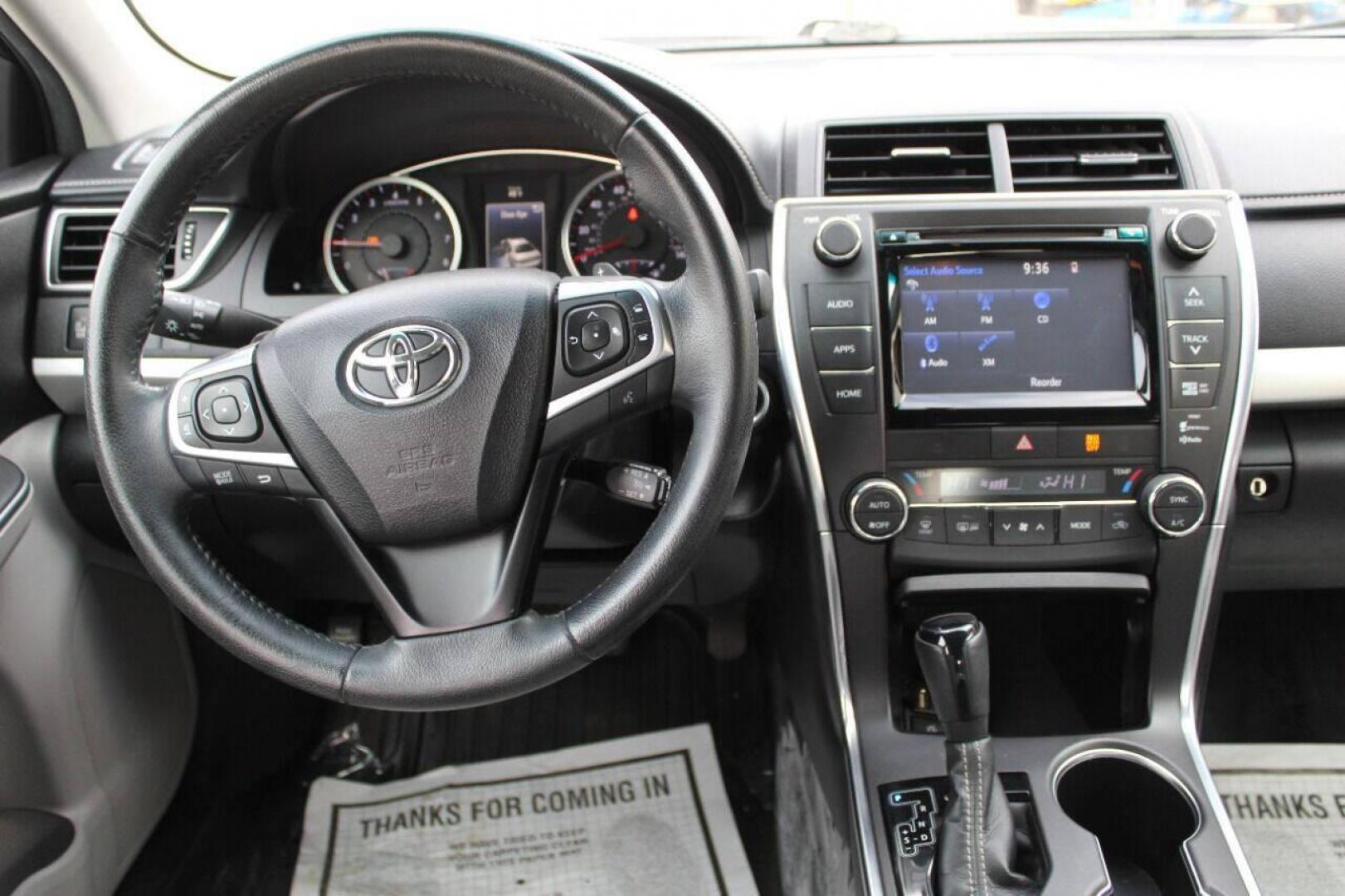 2015 White Toyota Camry SE (4T1BF1FK3FU) with an 2.5L L4 DOHC 16V engine, 6-Speed Automatic transmission, located at 4301 NW 39th , Oklahoma City, OK, 73112, (405) 949-5600, 35.512135, -97.598671 - NO DRIVERS LICENCE NO-FULL COVERAGE INSURANCE-NO CREDIT CHECK. COME ON OVER TO SUPERSPORTS AND TAKE A LOOK AND TEST DRIVE. PLEASE GIVE US A CALL AT (405) 949-5600. NO LICENSIA DE MANEJAR- NO SEGURO DE COBERTURA TOTAL- NO VERIFICACCION DE CREDITO. POR FAVOR VENGAN A SUPERSPORTS, ECHE UN - Photo#15