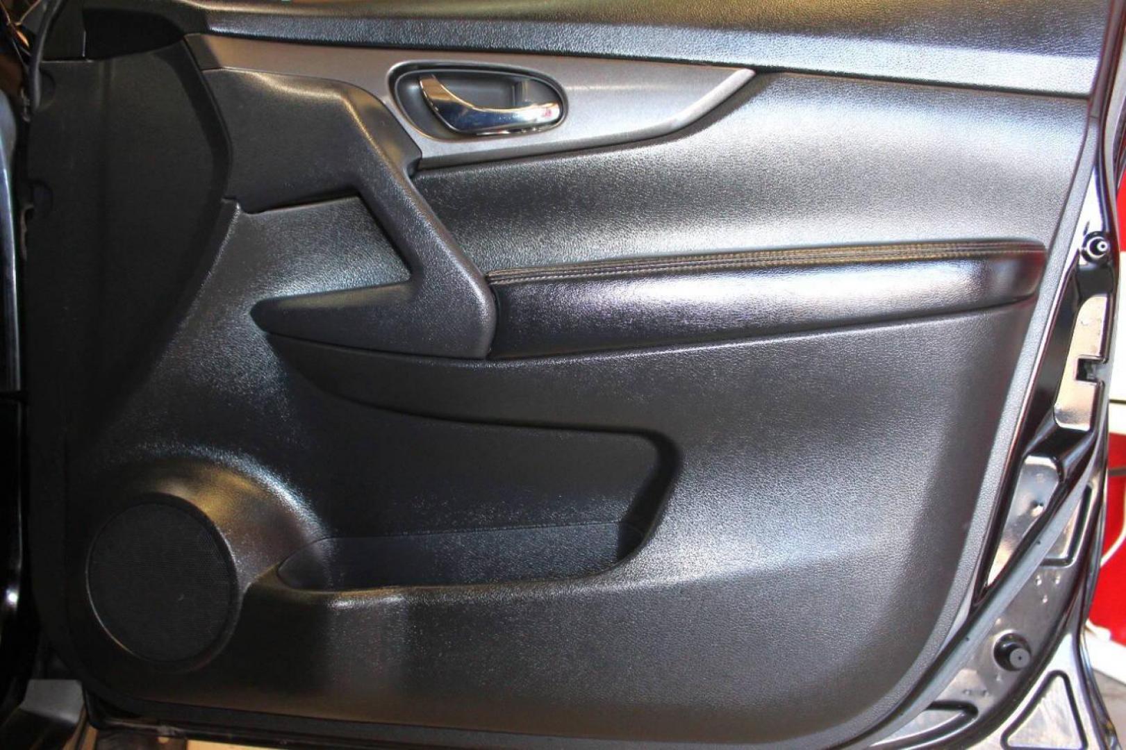 2014 Black Nissan Rogue S AWD (5N1AT2MV0EC) with an 2.5L L4 DOHC 16V engine, Continuously Variable Transmission transmission, located at 4301 NW 39th , Oklahoma City, OK, 73112, (405) 949-5600, 35.512135, -97.598671 - NO DRIVERS LICENCE NO-FULL COVERAGE INSURANCE-NO CREDIT CHECK. COME ON OVER TO SUPERSPORTS AND TAKE A LOOK AND TEST DRIVE. PLEASE GIVE US A CALL AT (405) 949-5600. NO LICENSIA DE MANEJAR- NO SEGURO DE COBERTURA TOTAL- NO VERIFICACCION DE CREDITO. POR FAVOR VENGAN A SUPERSPORTS, ECHE UN - Photo#10