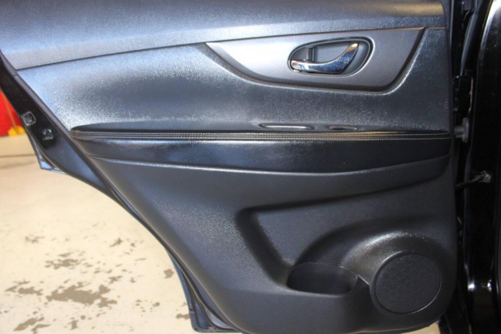 2014 Black Nissan Rogue S AWD (5N1AT2MV0EC) with an 2.5L L4 DOHC 16V engine, Continuously Variable Transmission transmission, located at 4301 NW 39th , Oklahoma City, OK, 73112, (405) 949-5600, 35.512135, -97.598671 - NO DRIVERS LICENCE NO-FULL COVERAGE INSURANCE-NO CREDIT CHECK. COME ON OVER TO SUPERSPORTS AND TAKE A LOOK AND TEST DRIVE. PLEASE GIVE US A CALL AT (405) 949-5600. NO LICENSIA DE MANEJAR- NO SEGURO DE COBERTURA TOTAL- NO VERIFICACCION DE CREDITO. POR FAVOR VENGAN A SUPERSPORTS, ECHE UN - Photo#19